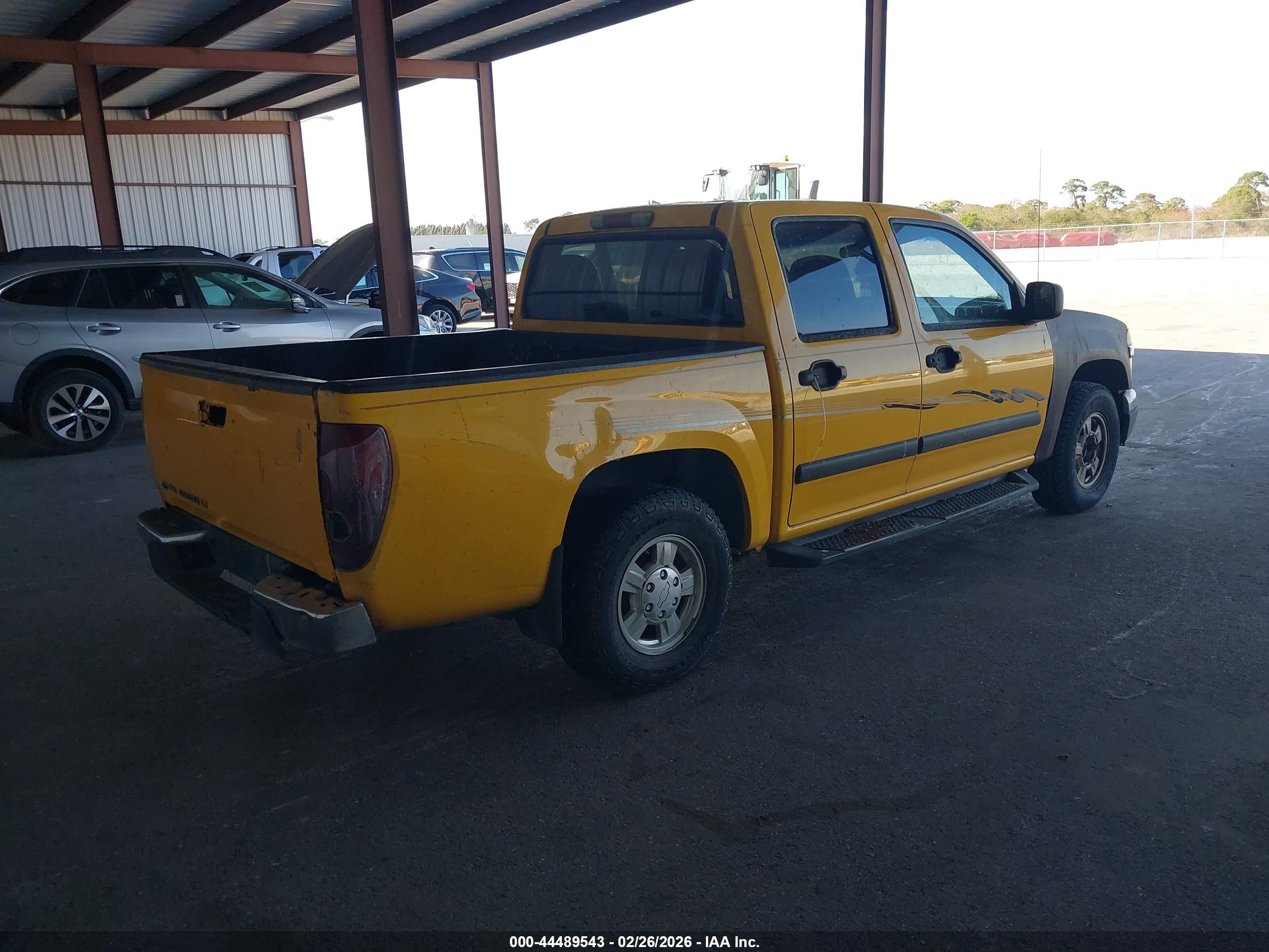 CHEVROLET COLORADO image 4