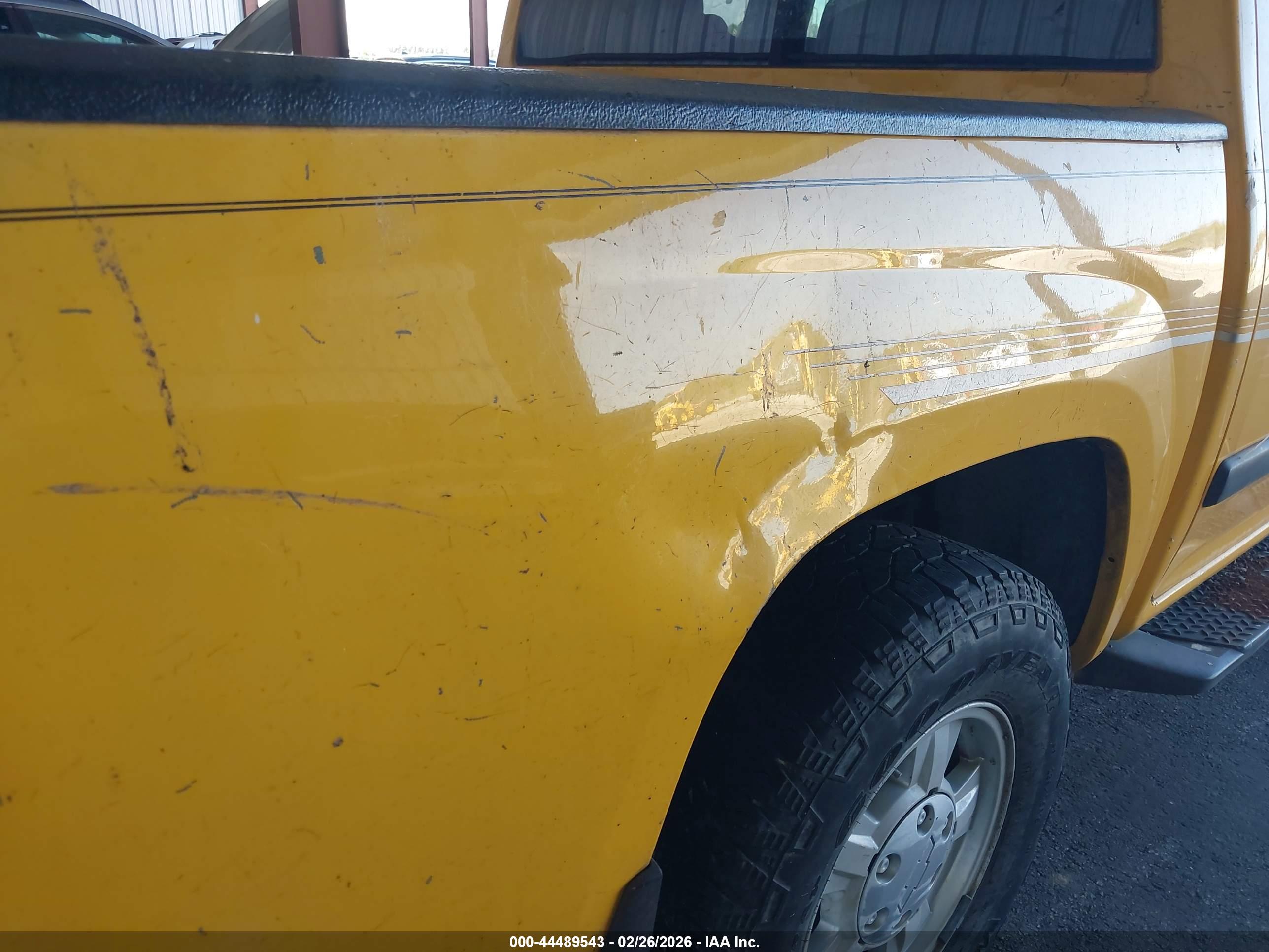 CHEVROLET COLORADO image 6