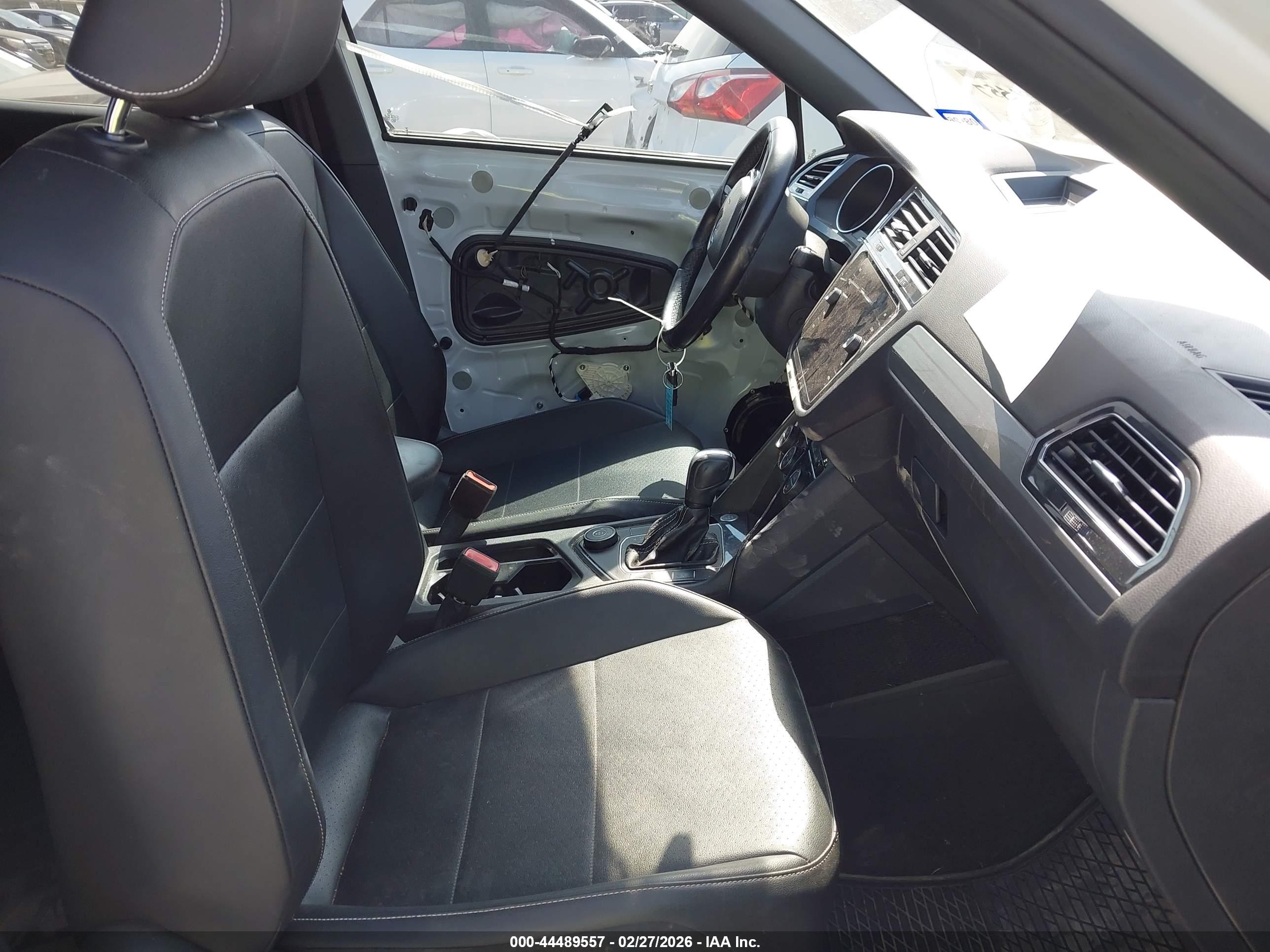 VOLKSWAGEN TIGUAN image 5