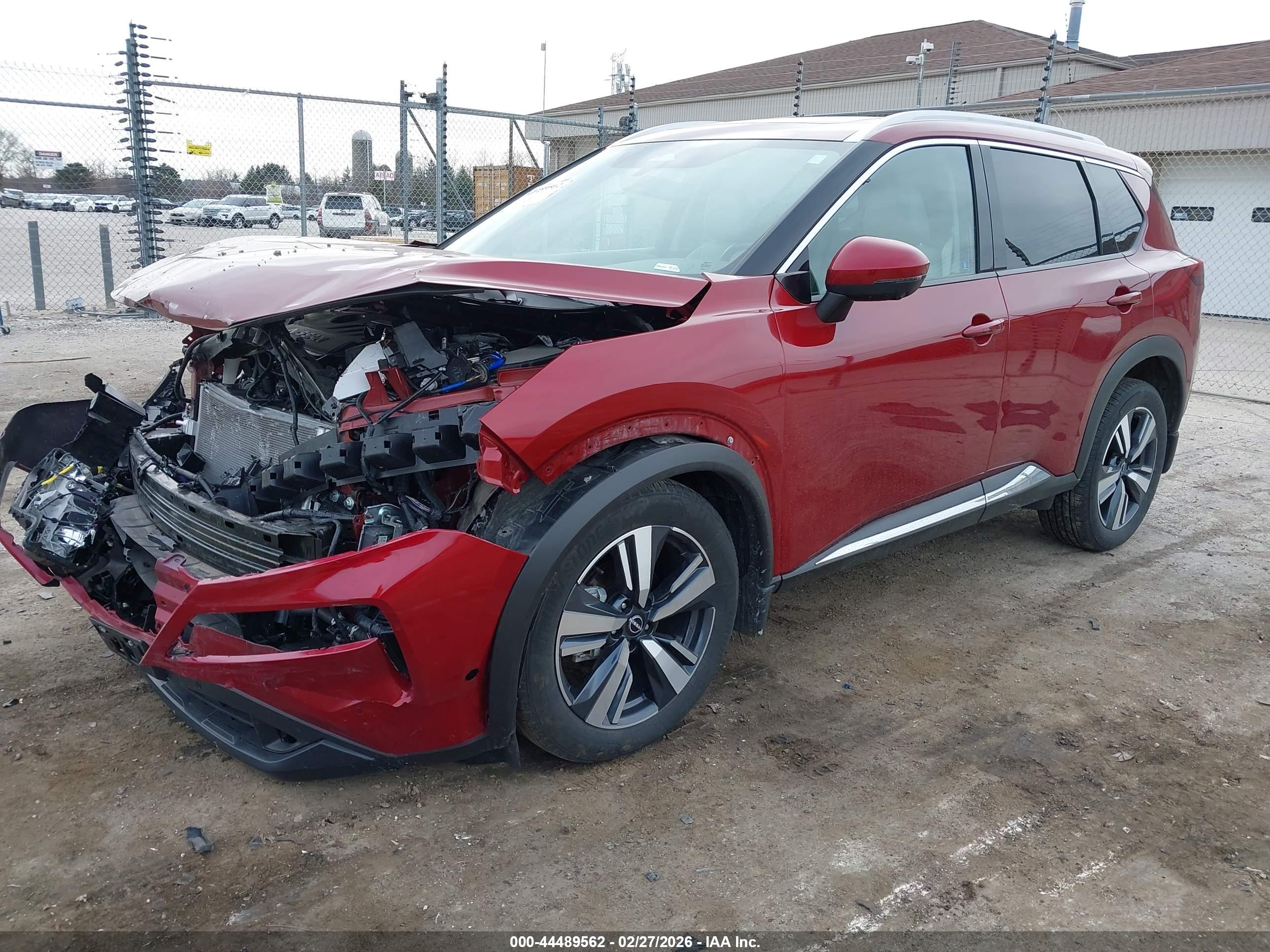 NISSAN ROGUE image 2