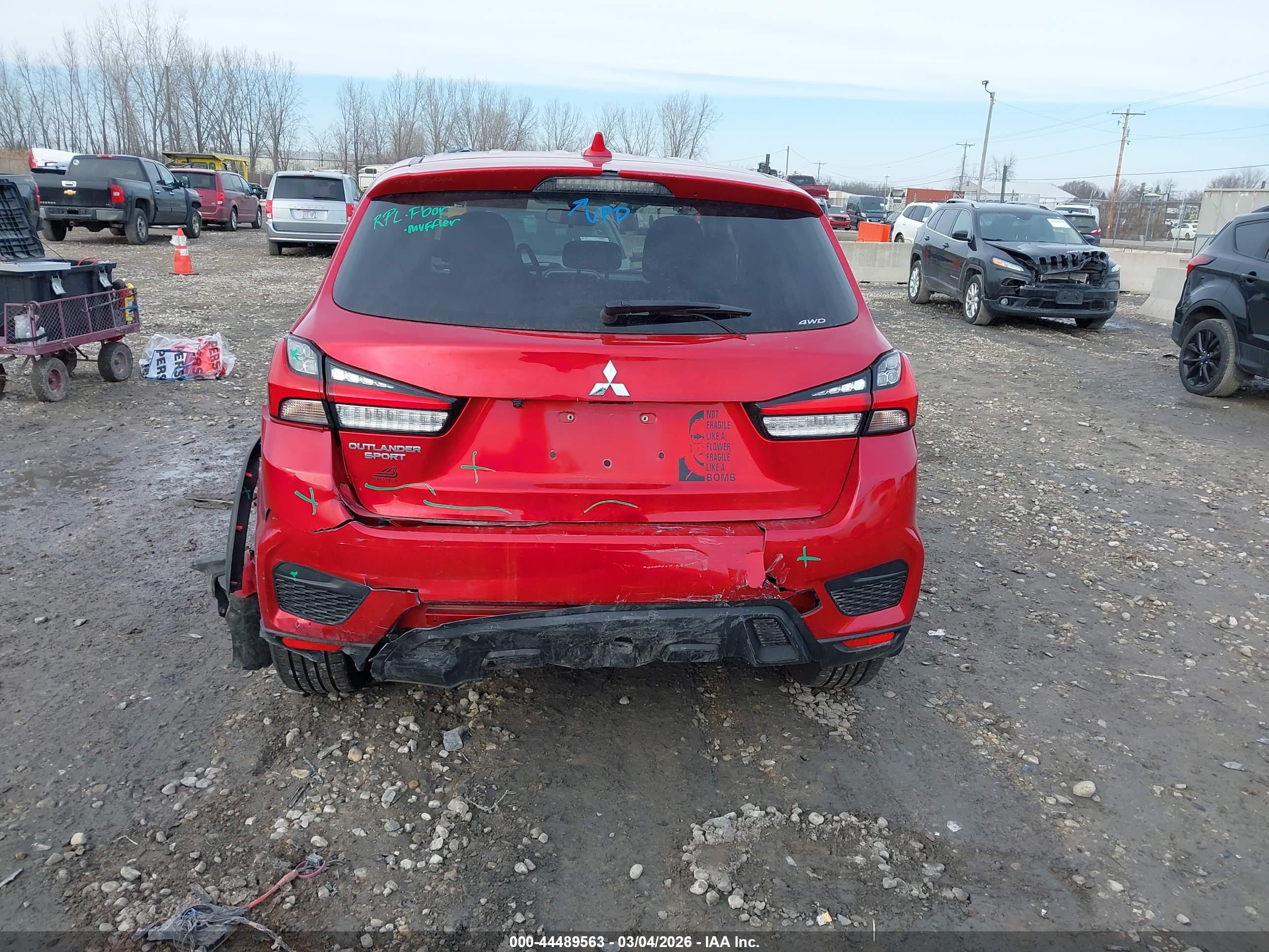 MITSUBISHI OUTLANDER image 6