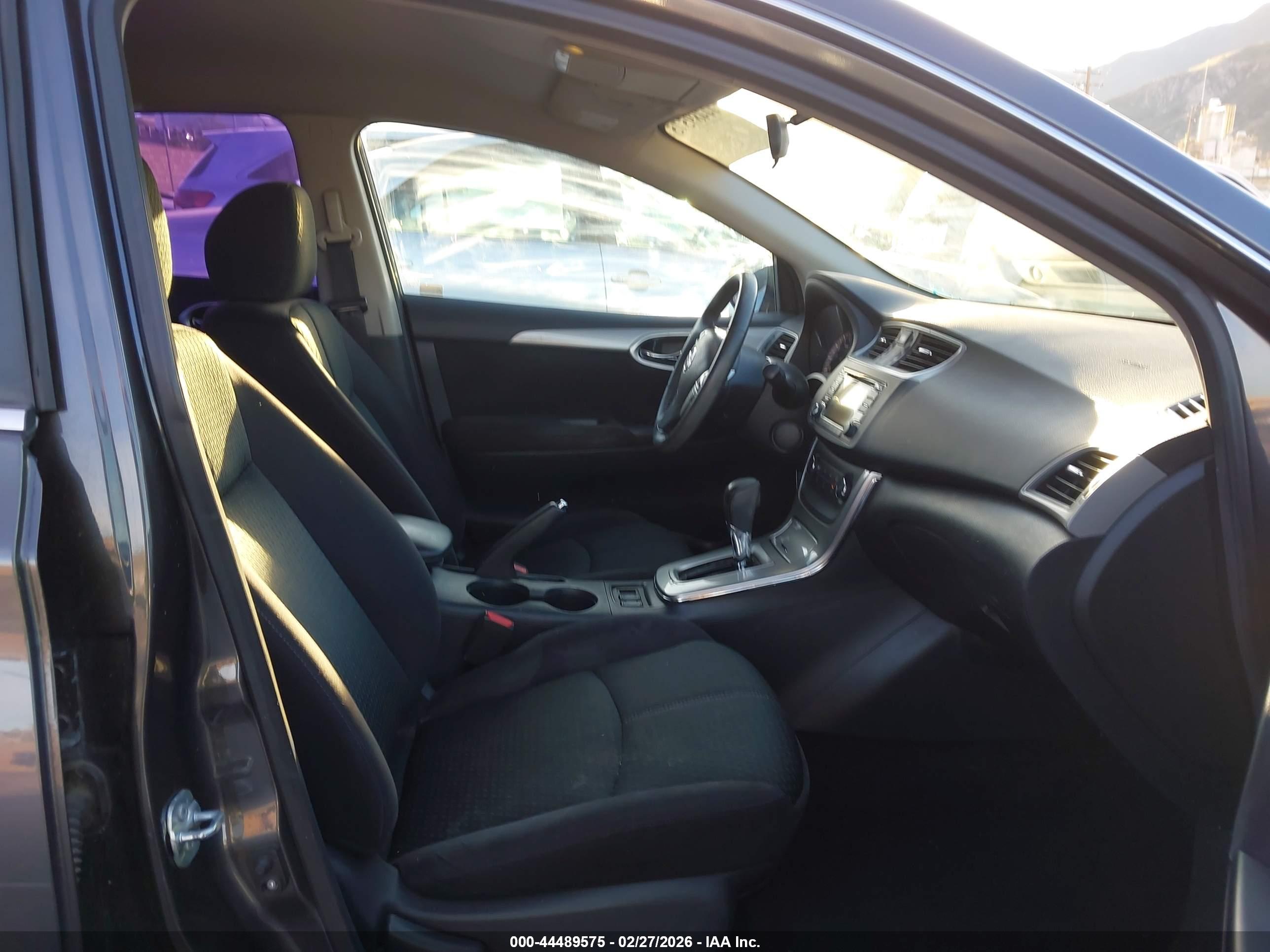 NISSAN SENTRA image 5