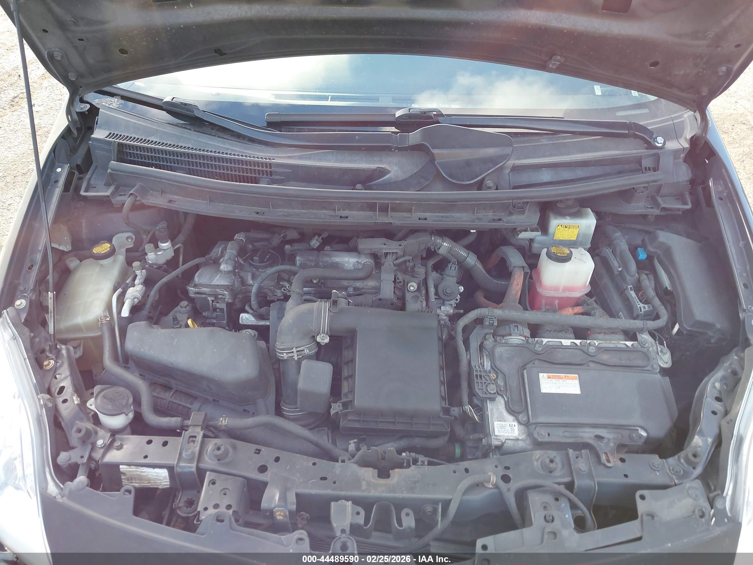 TOYOTA PRIUS image 10