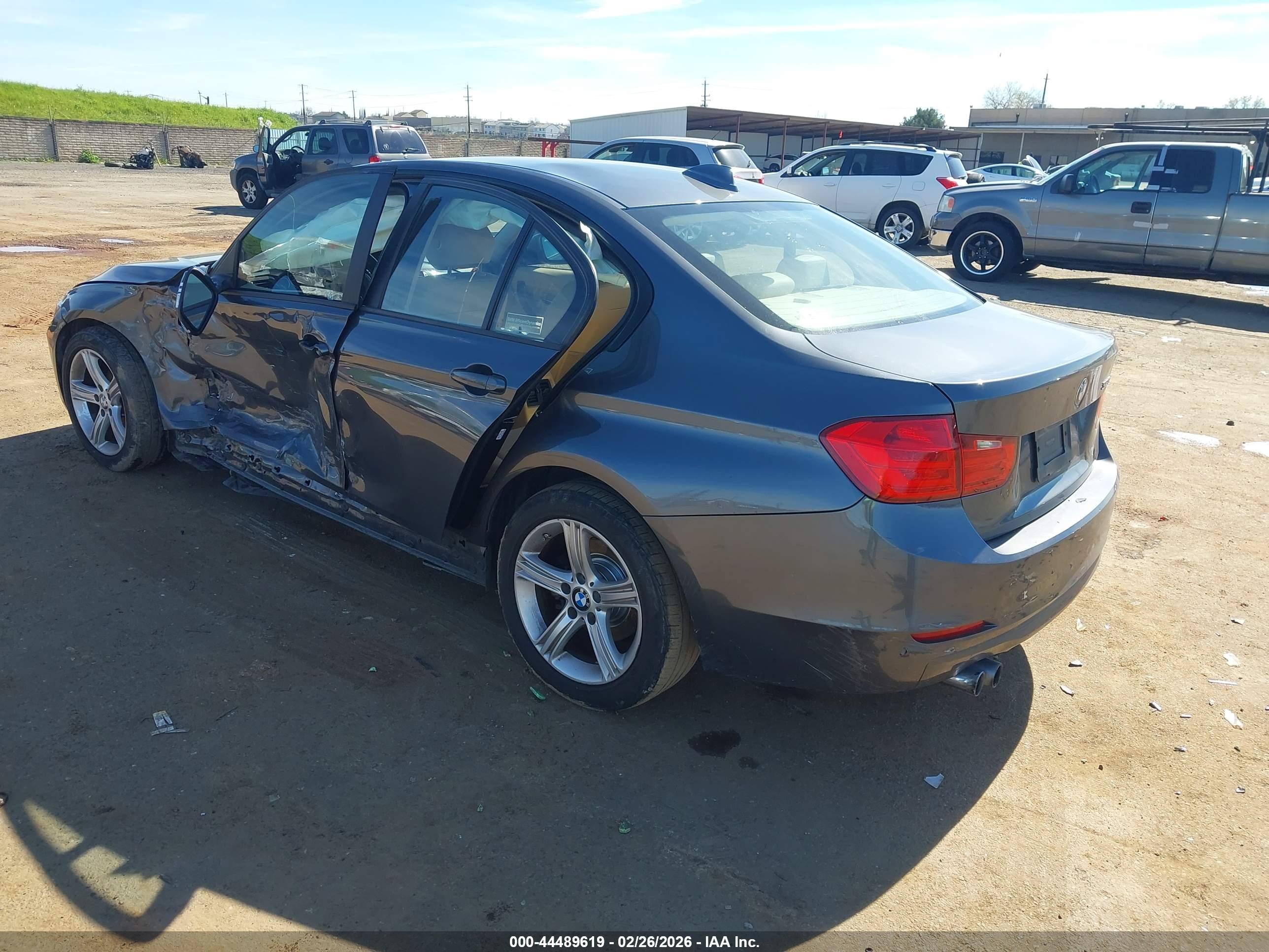 BMW 328I image 3