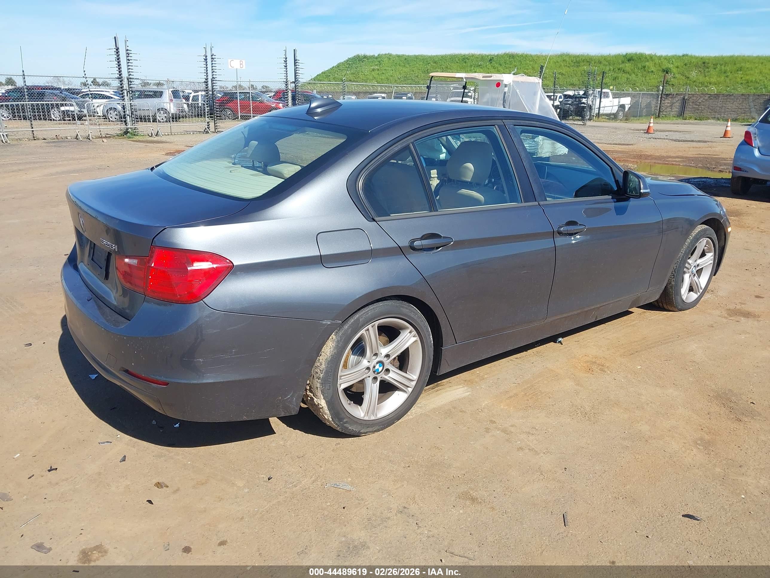 BMW 328I image 4