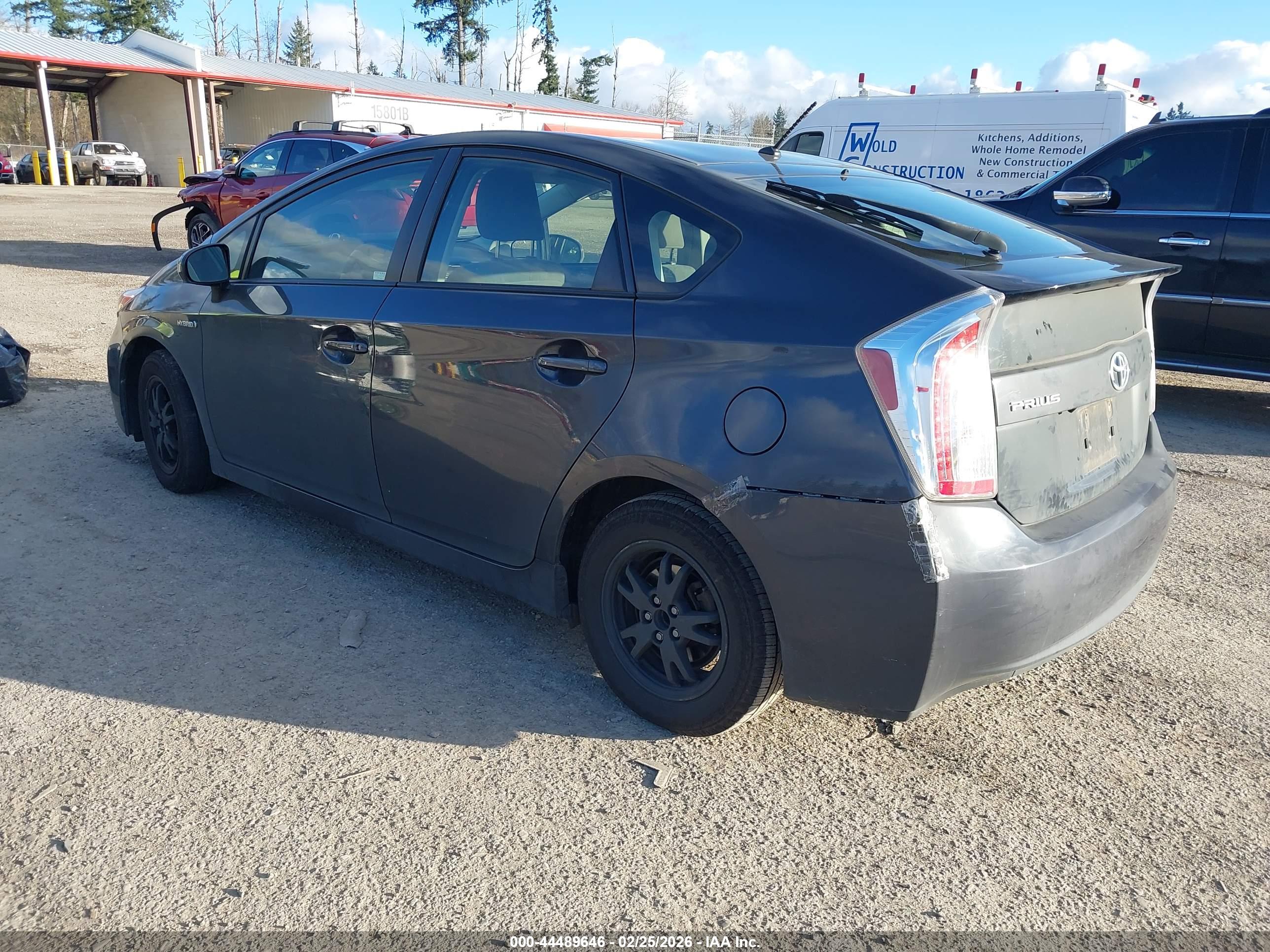 TOYOTA PRIUS image 3