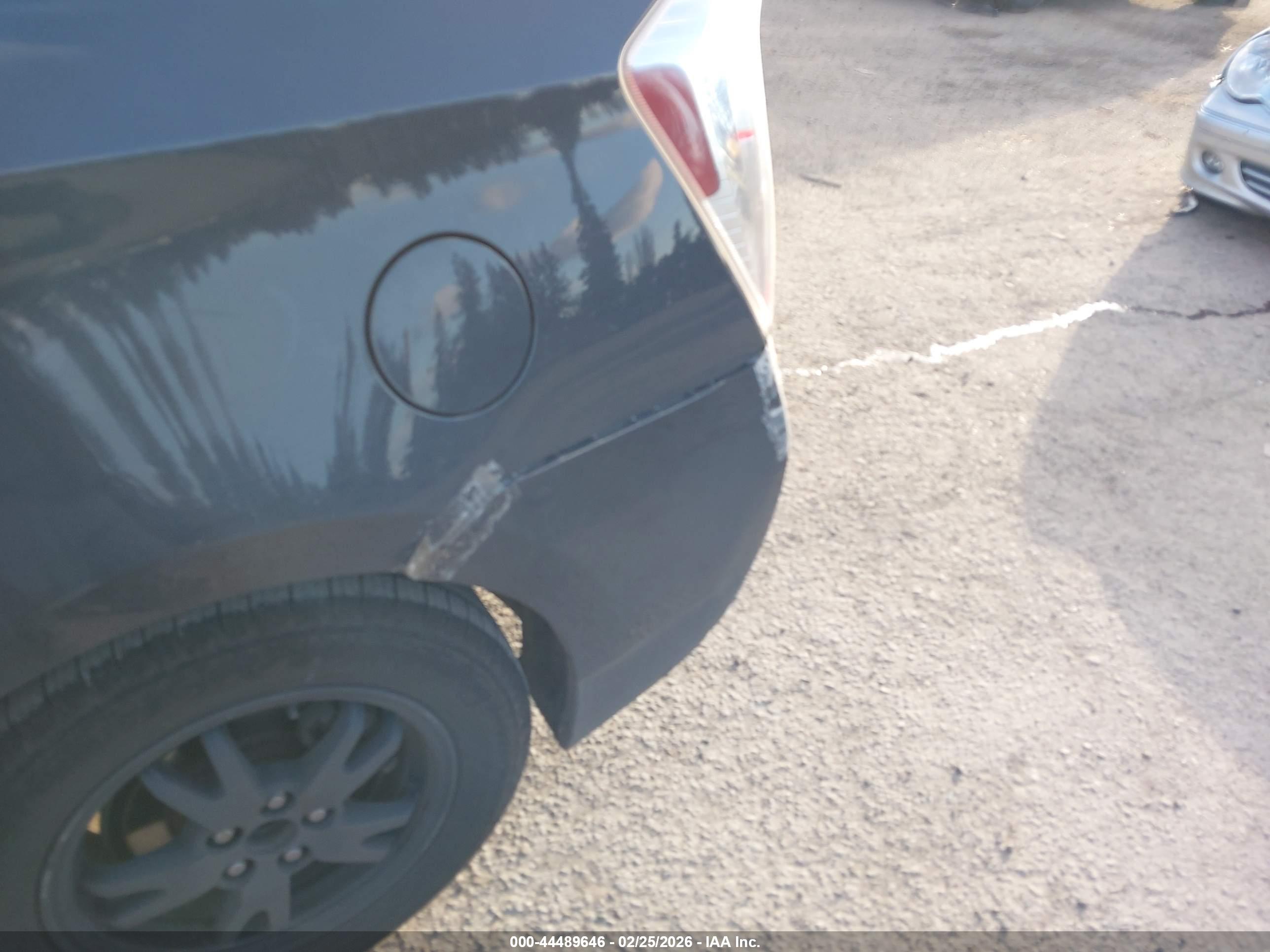 TOYOTA PRIUS image 6