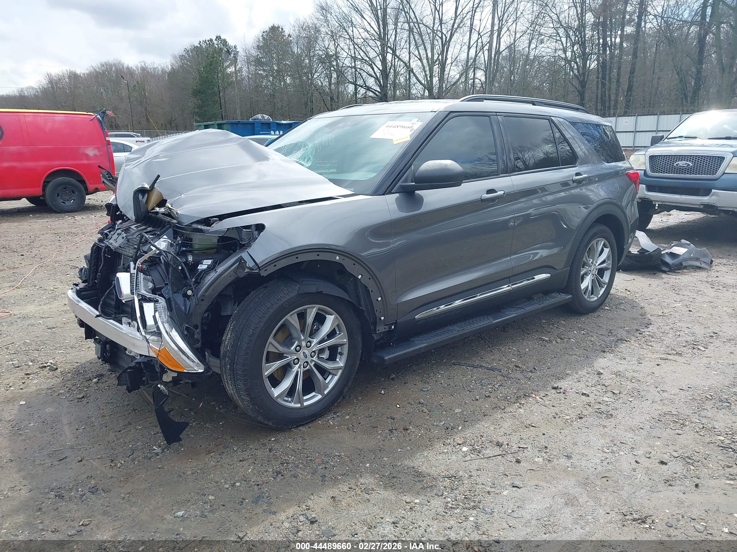 FORD EXPLORER image 2