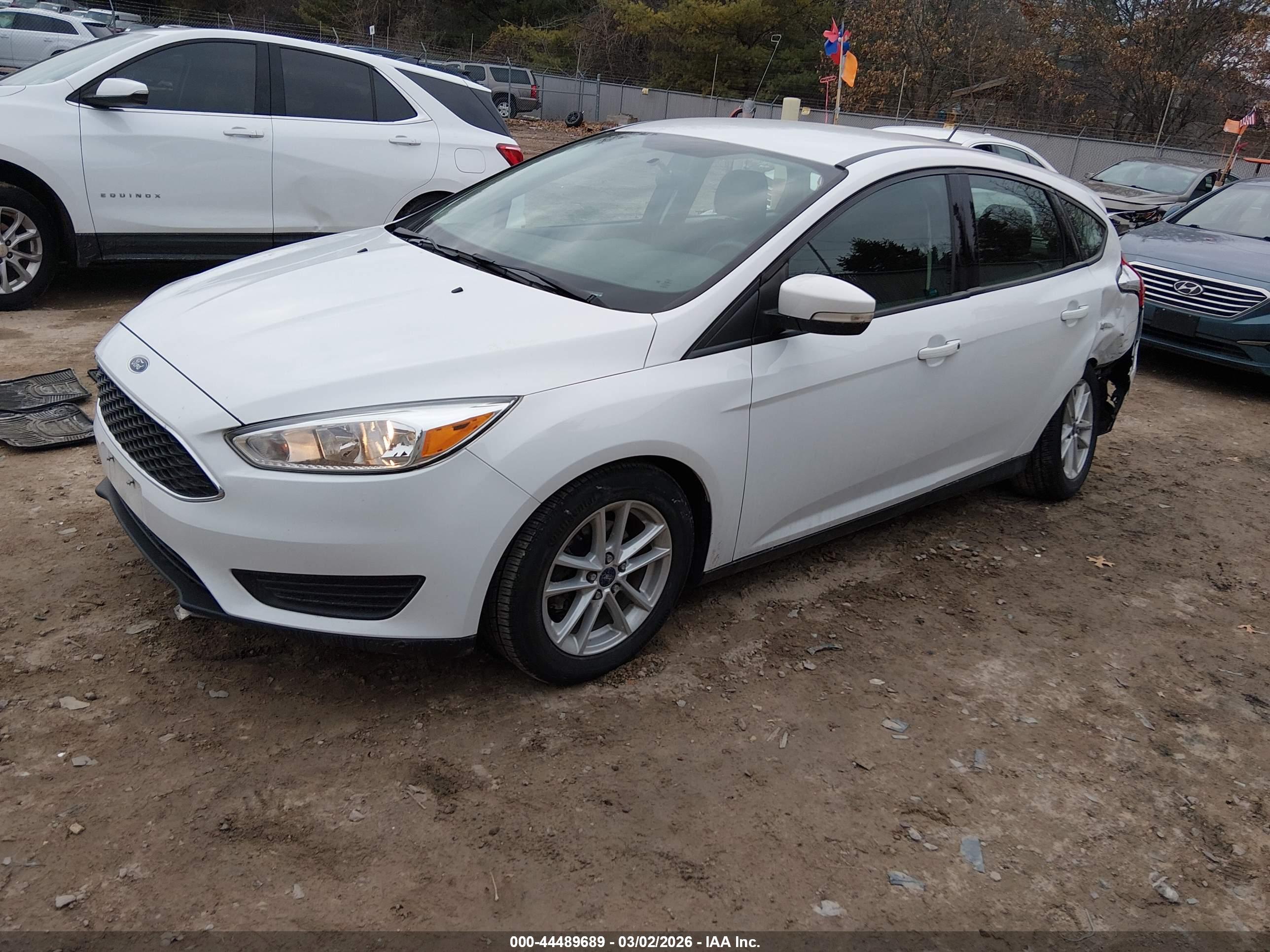 FORD FOCUS image 2