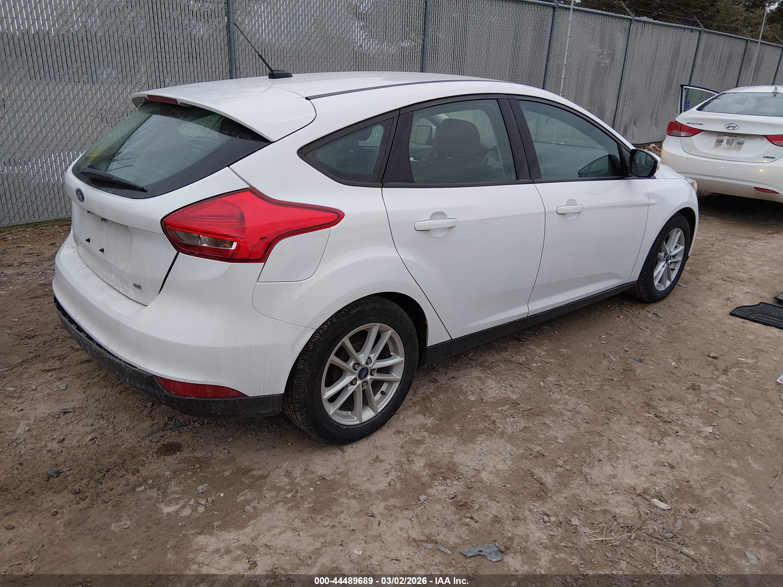 FORD FOCUS image 4