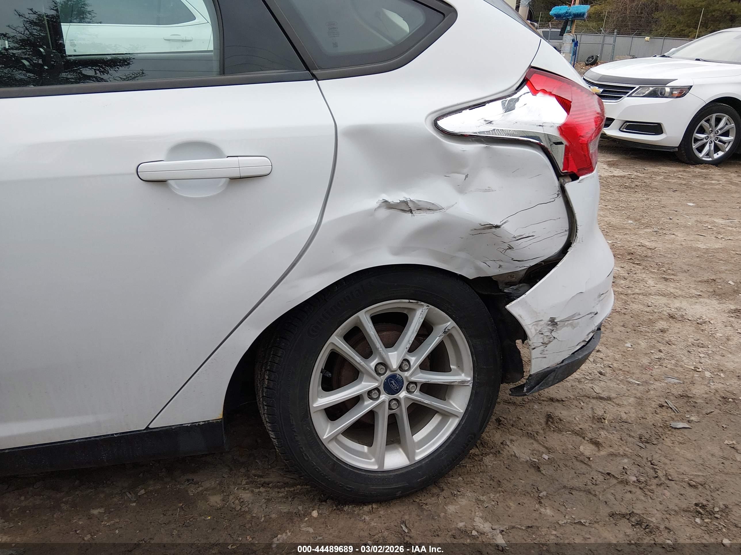 FORD FOCUS image 6