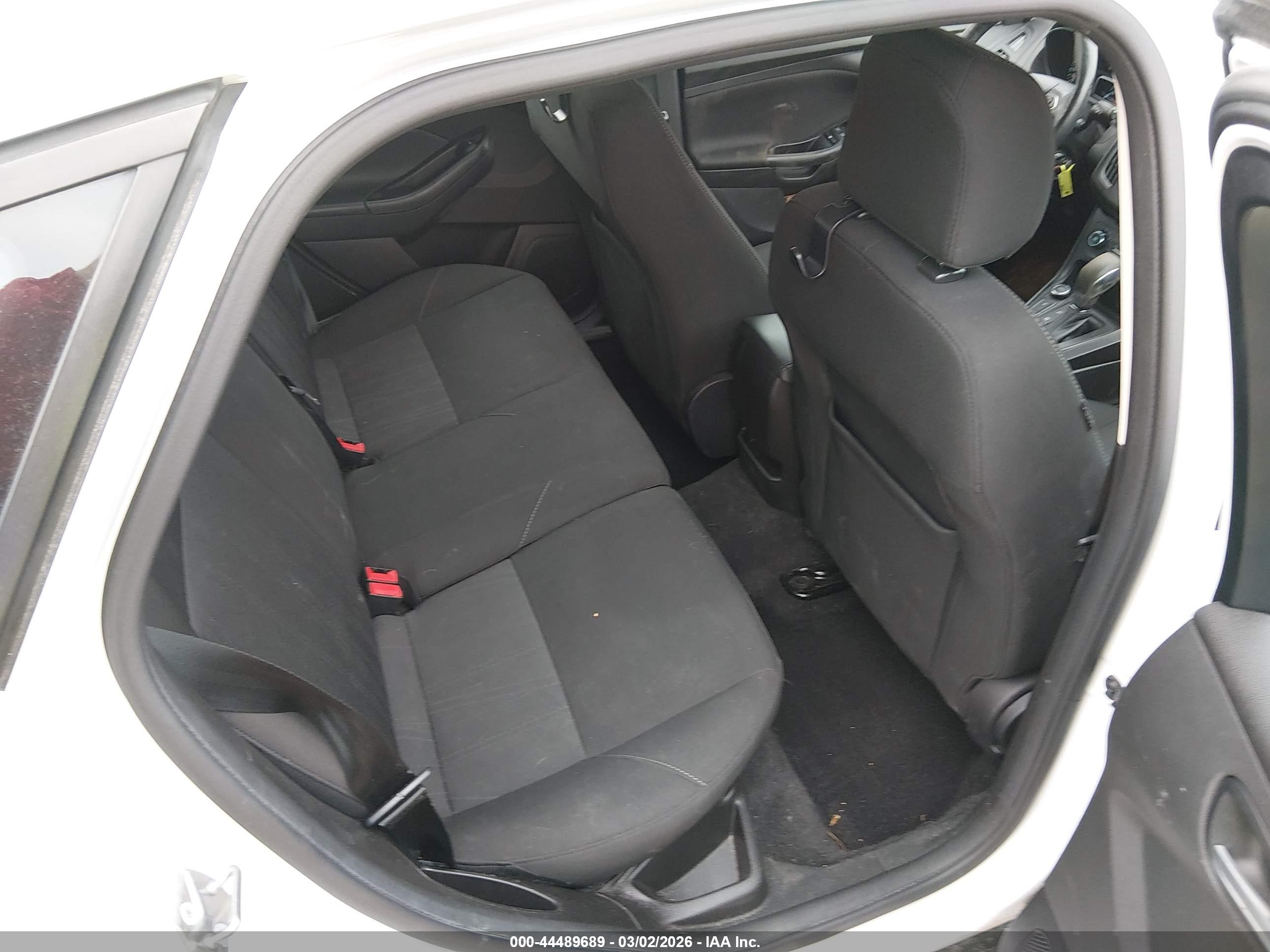 FORD FOCUS image 8