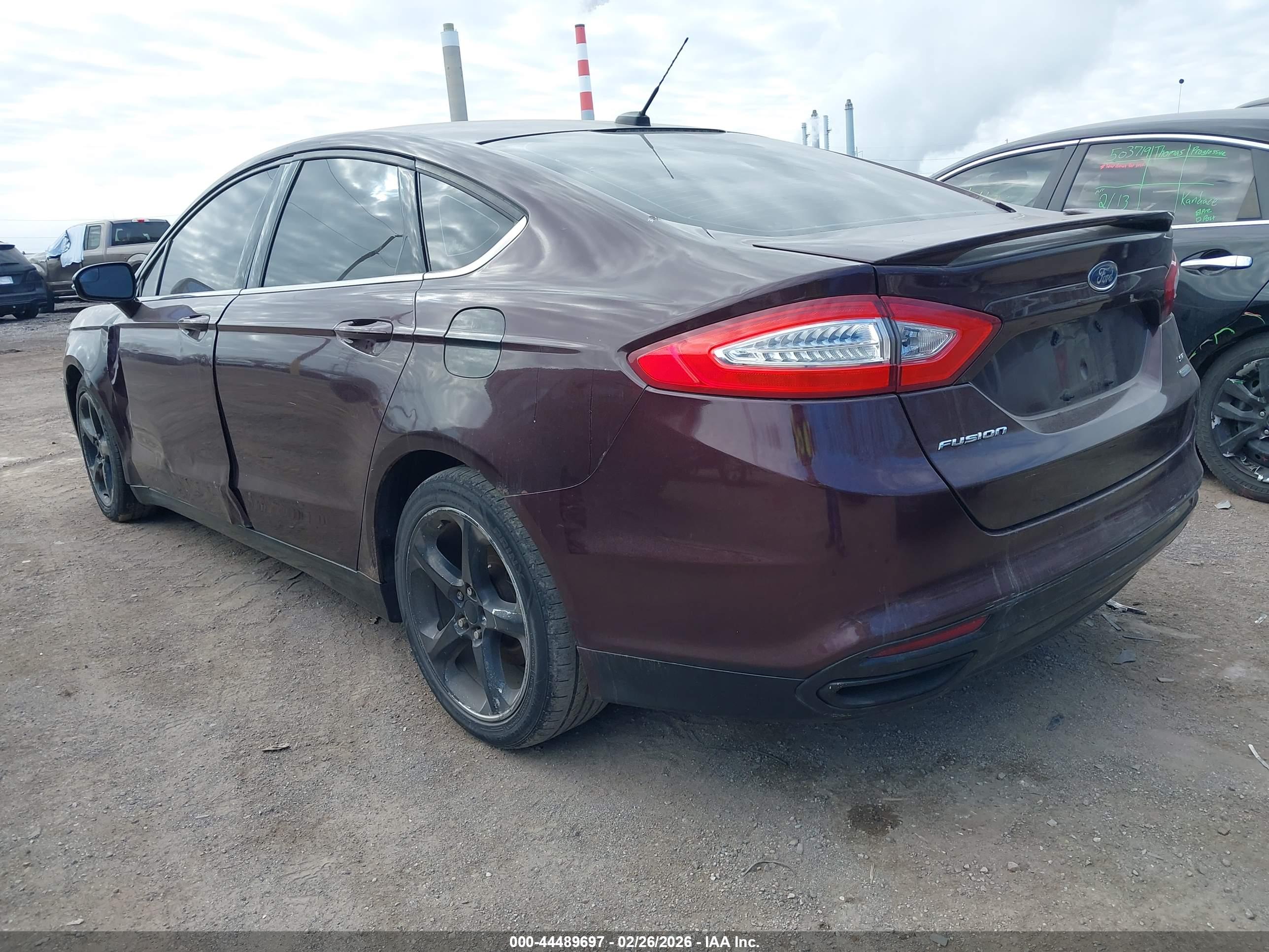 FORD FUSION image 3
