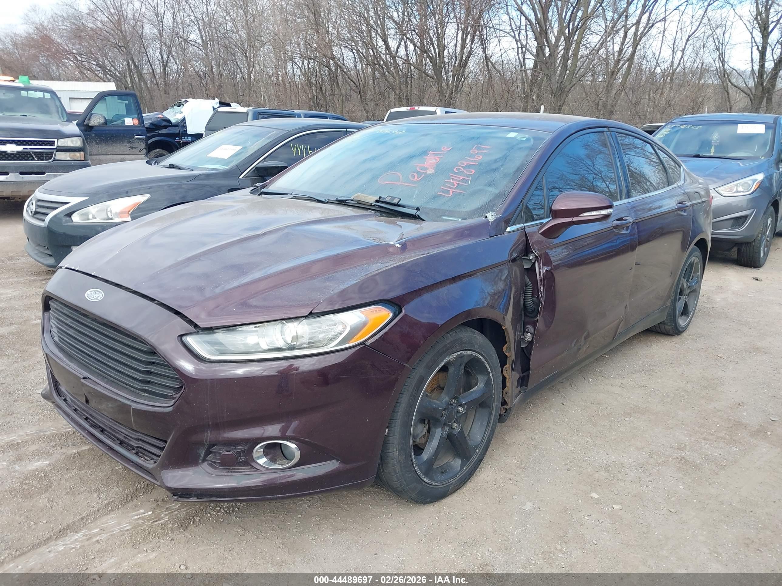 FORD FUSION image 6