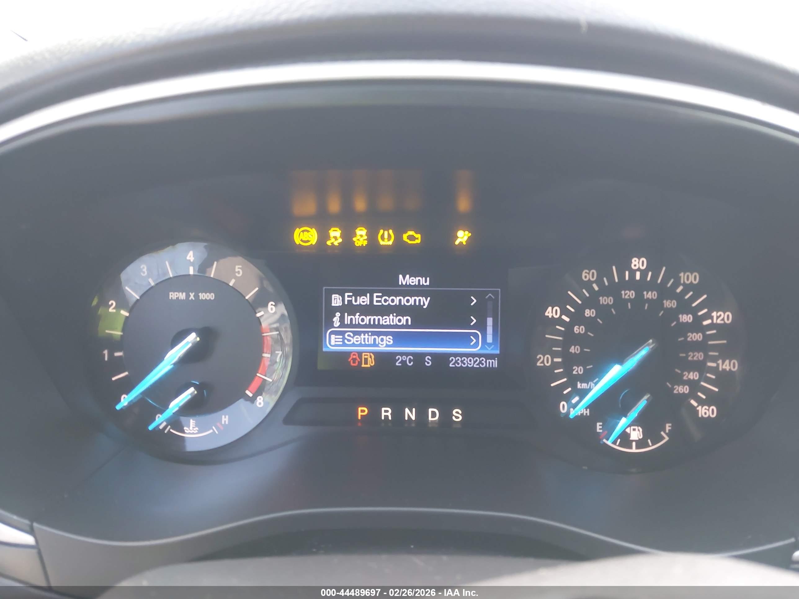 FORD FUSION image 7