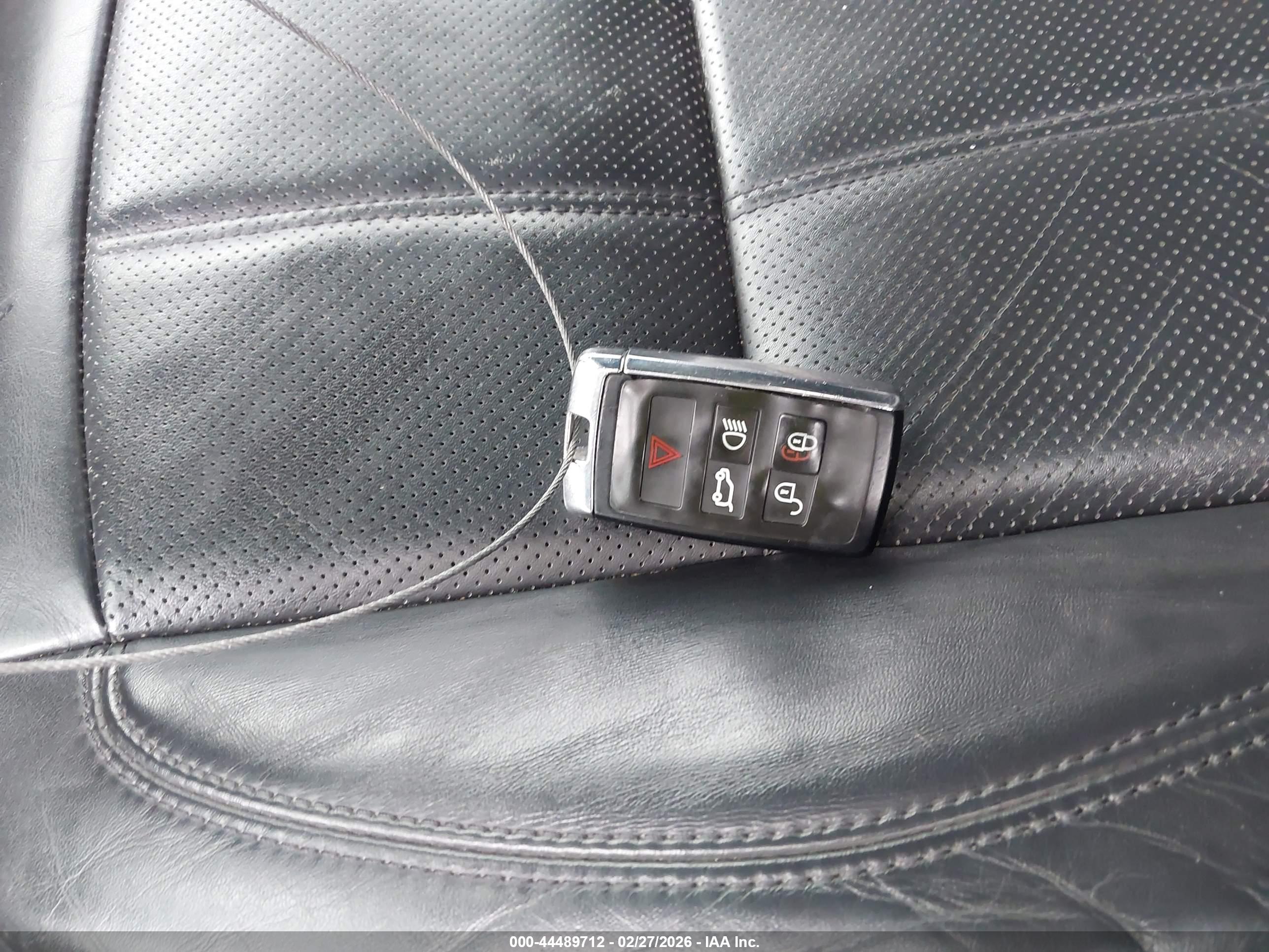 LAND ROVER image 11