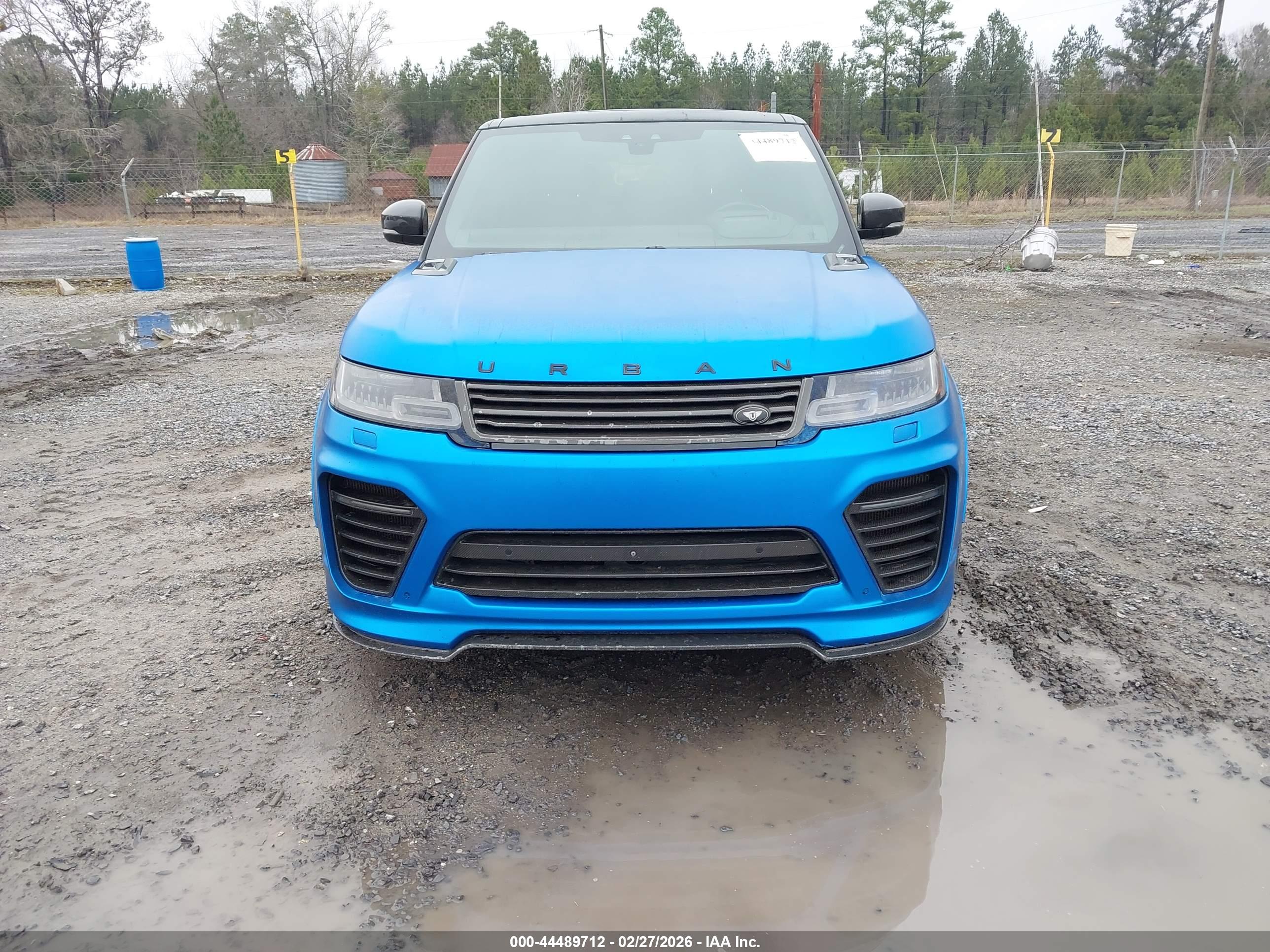 LAND ROVER image 6