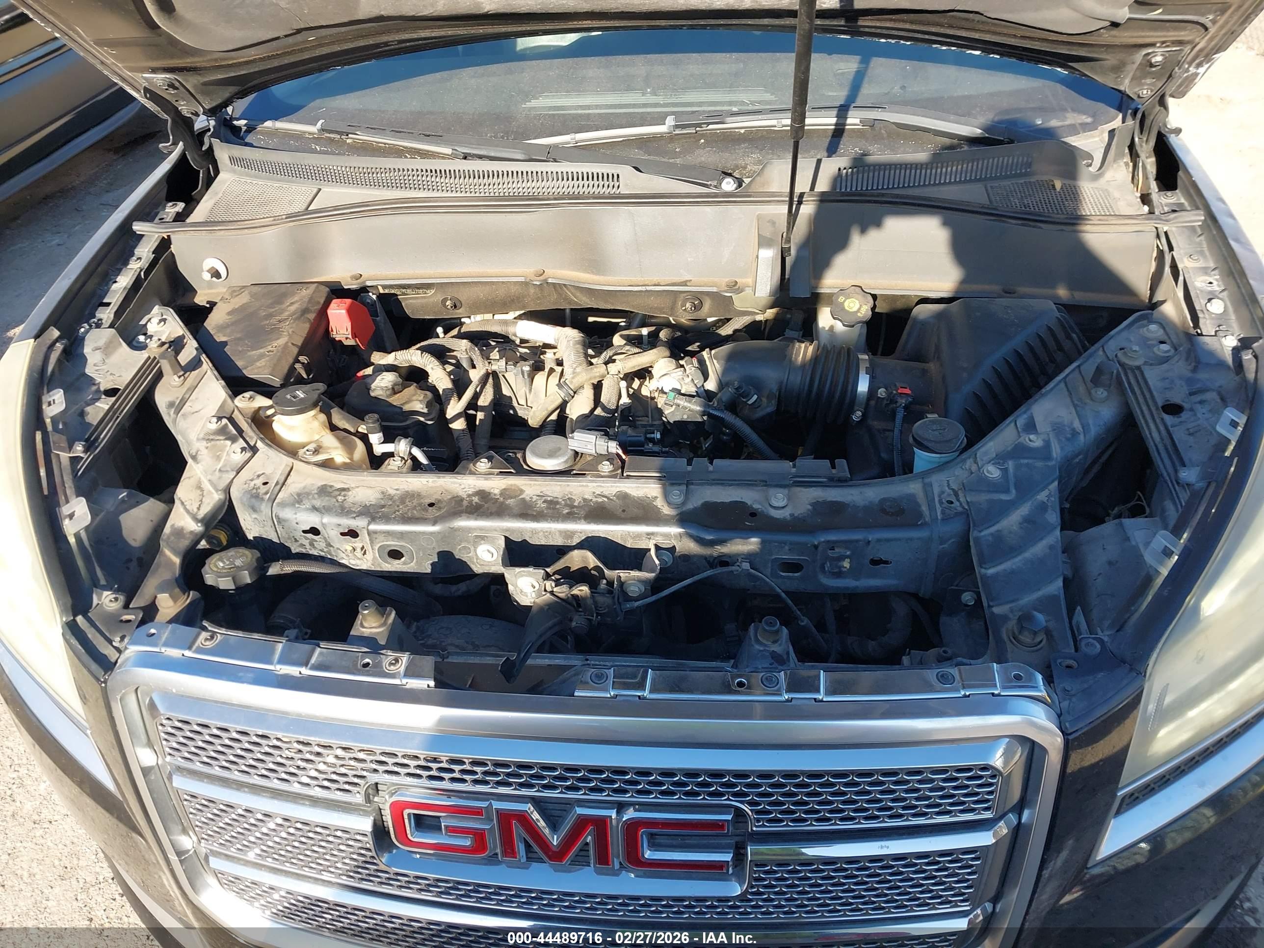 GMC ACADIA image 10