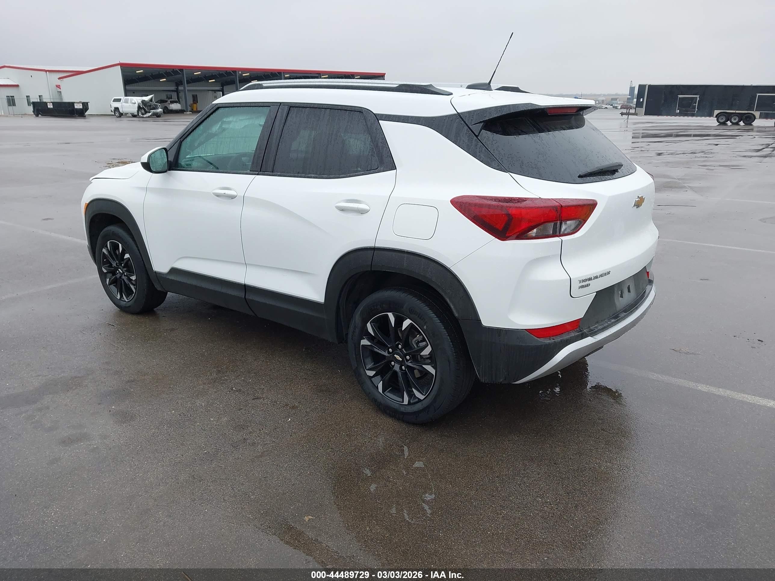CHEVROLET TRAILBLAZER image 3