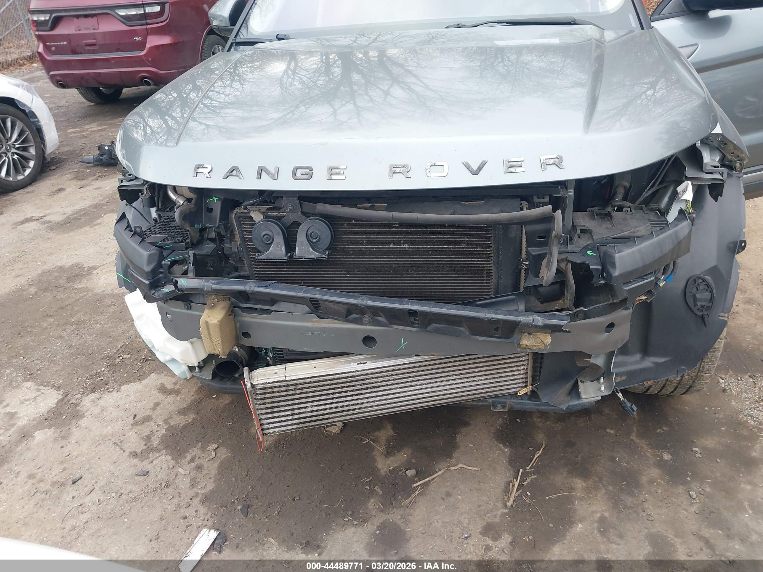 LAND ROVER image 6