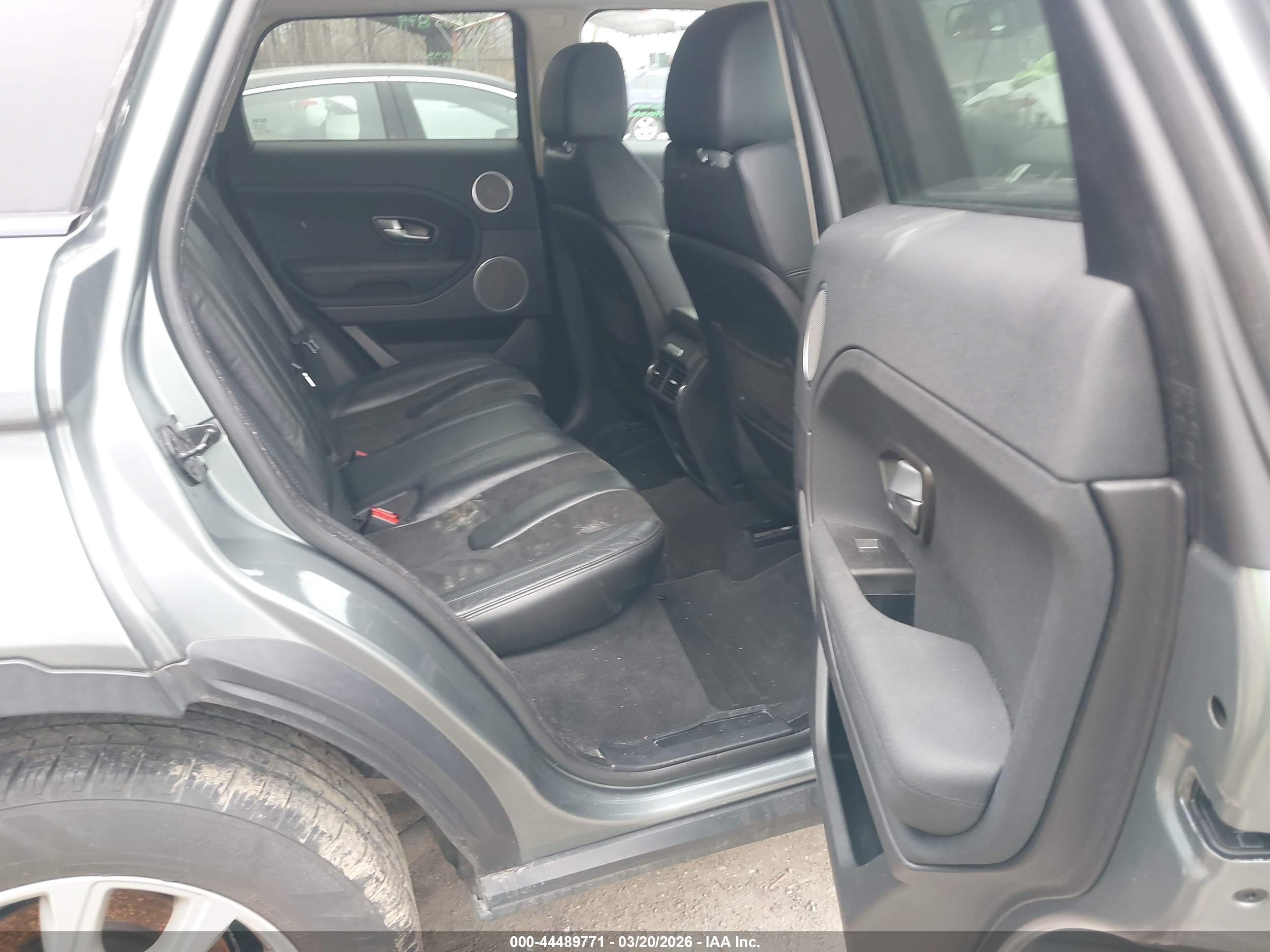 LAND ROVER image 8