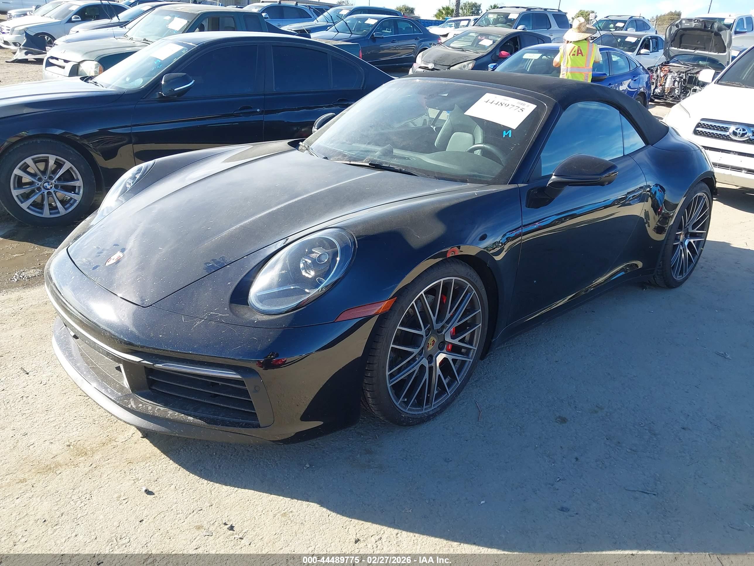 PORSCHE 911 image 2