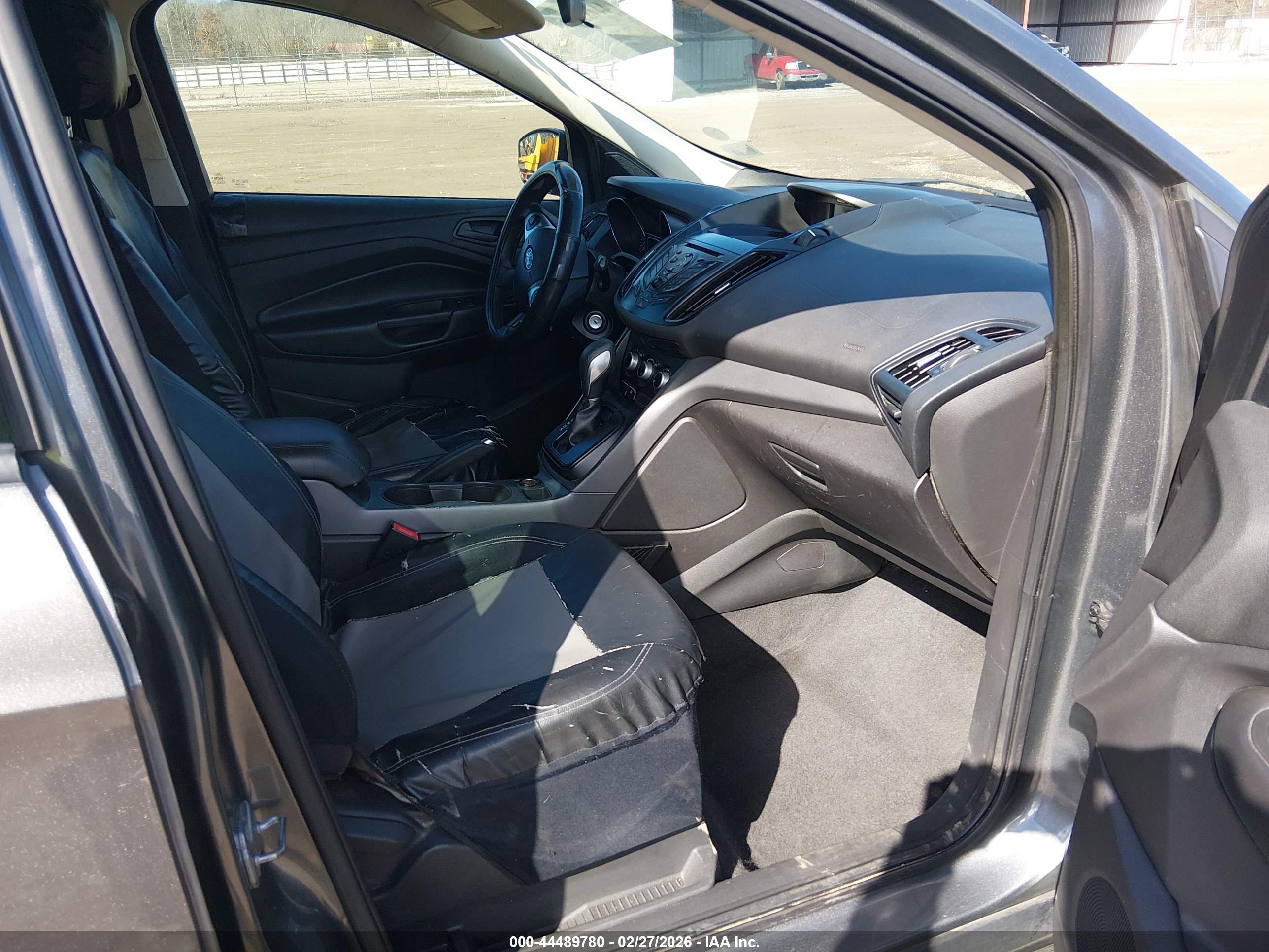 FORD ESCAPE image 5