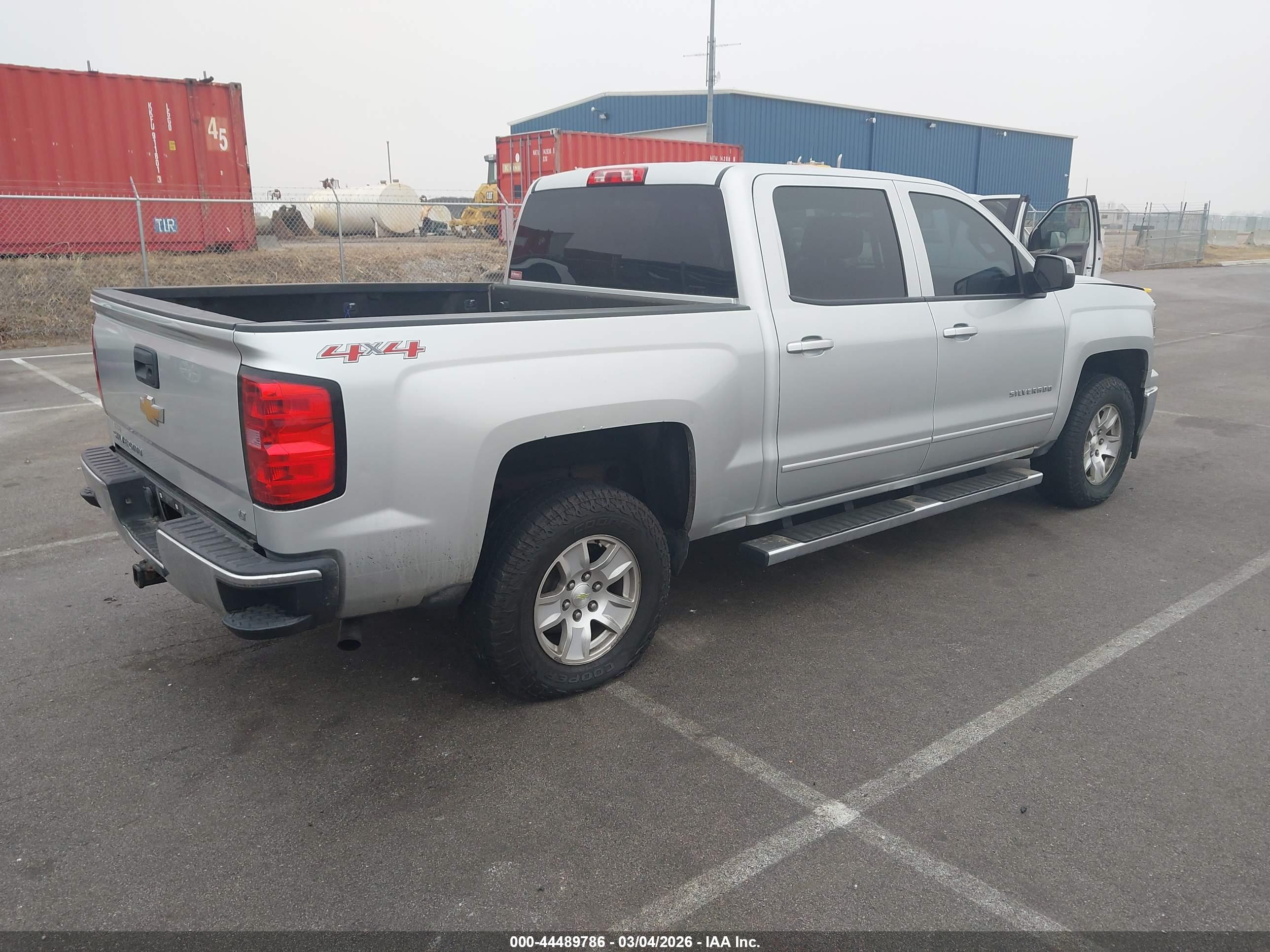 CHEVROLET SILVERADO image 4