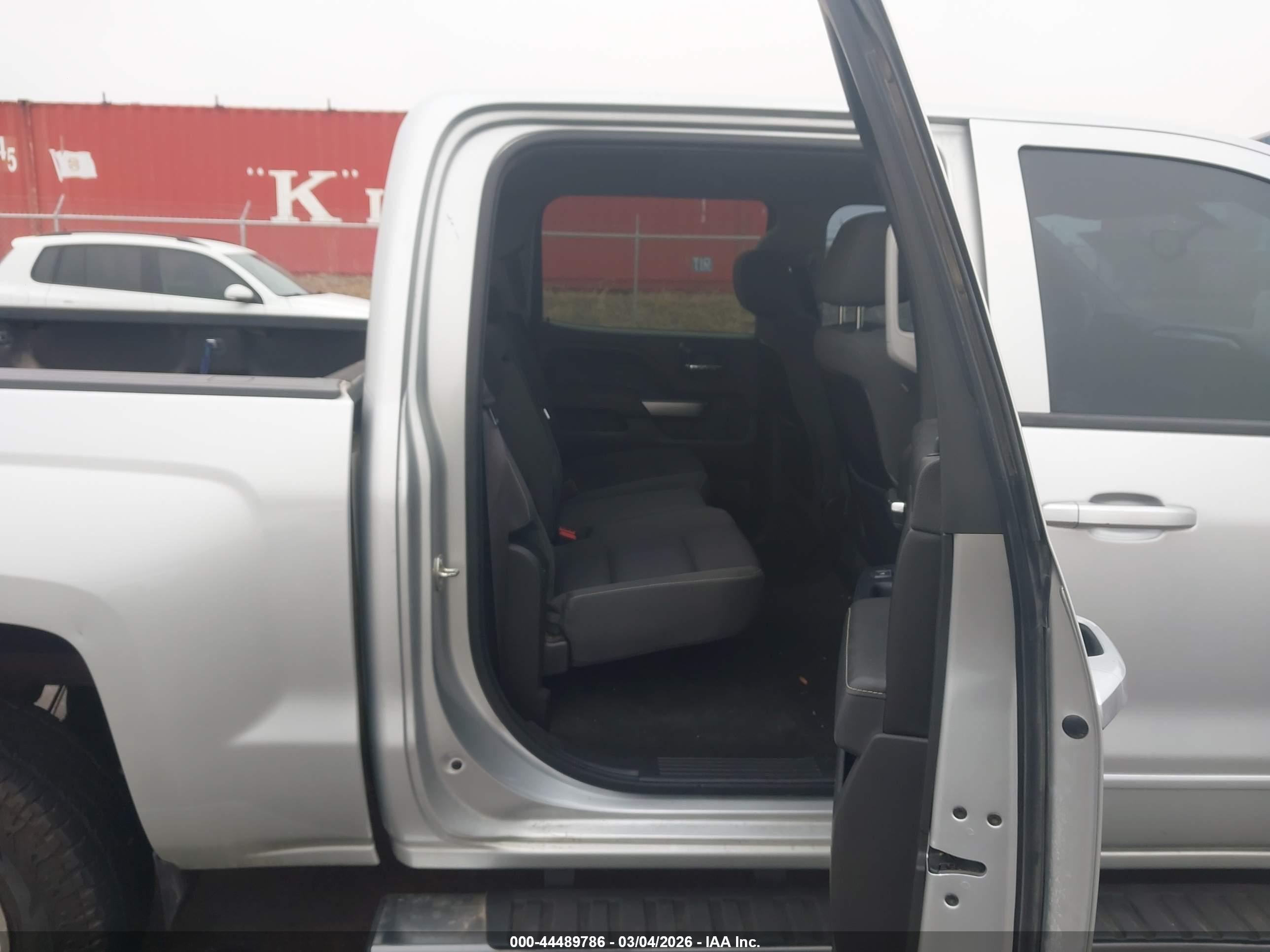 CHEVROLET SILVERADO image 8