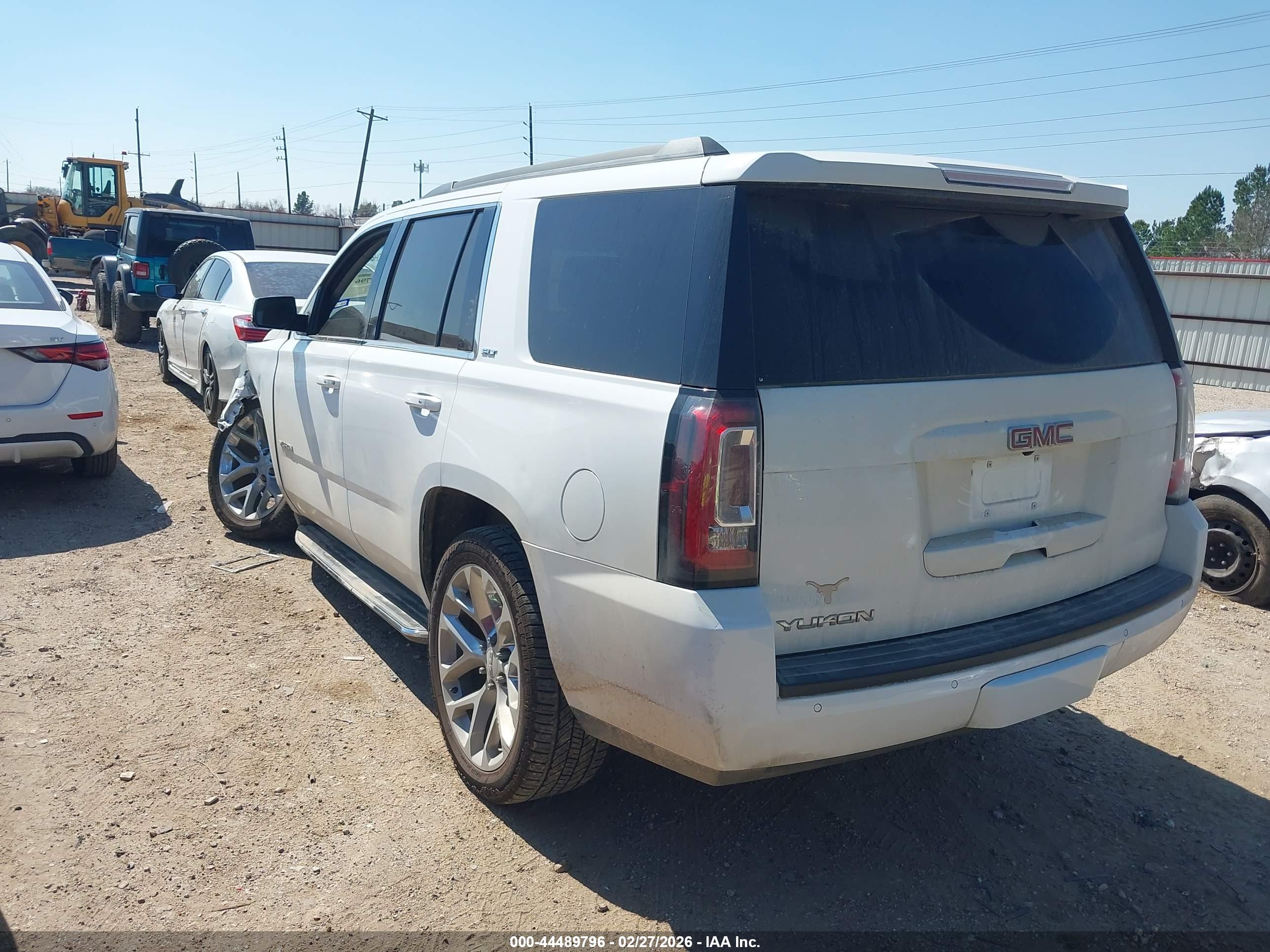 GMC YUKON image 3