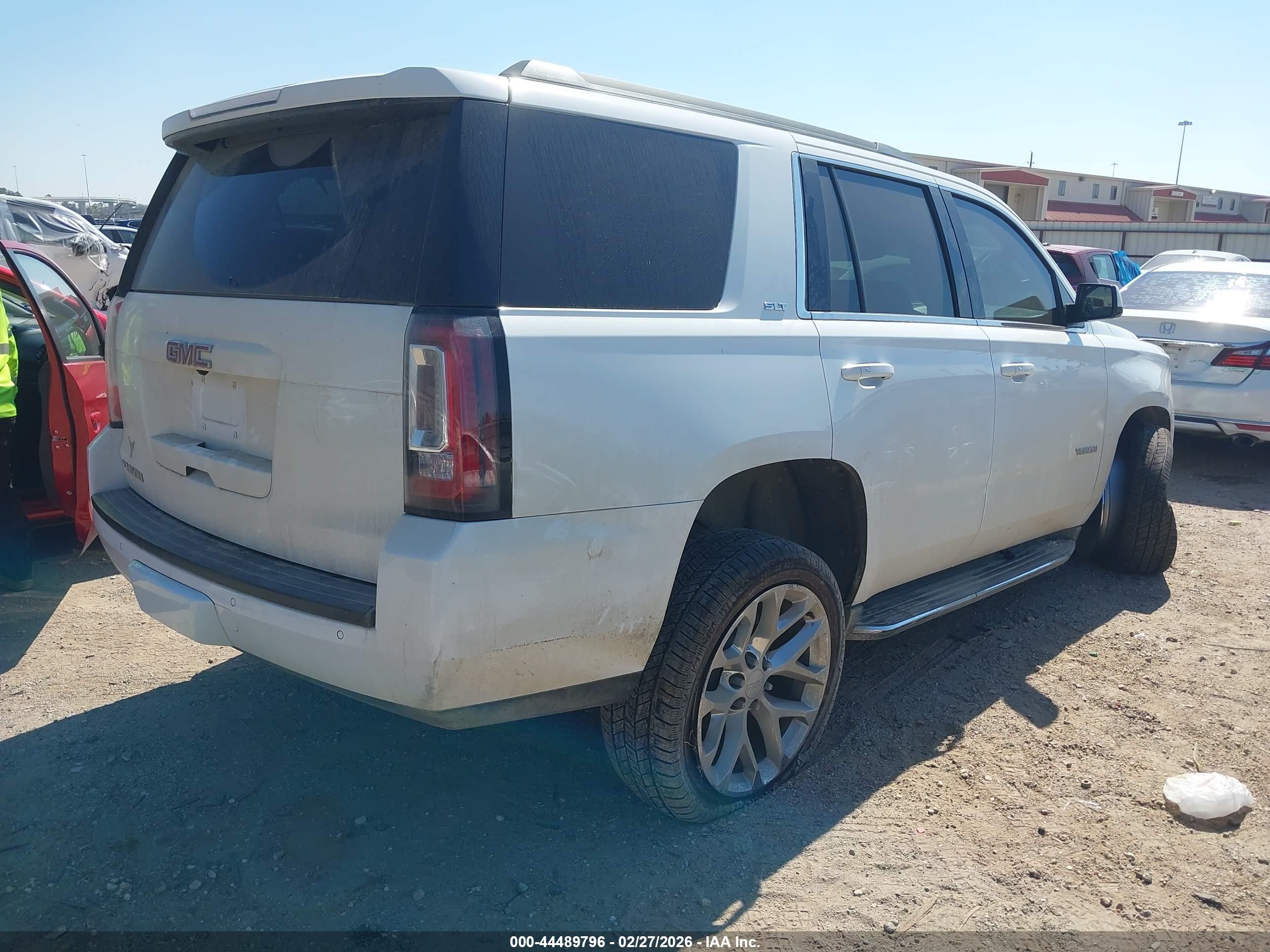 GMC YUKON image 4