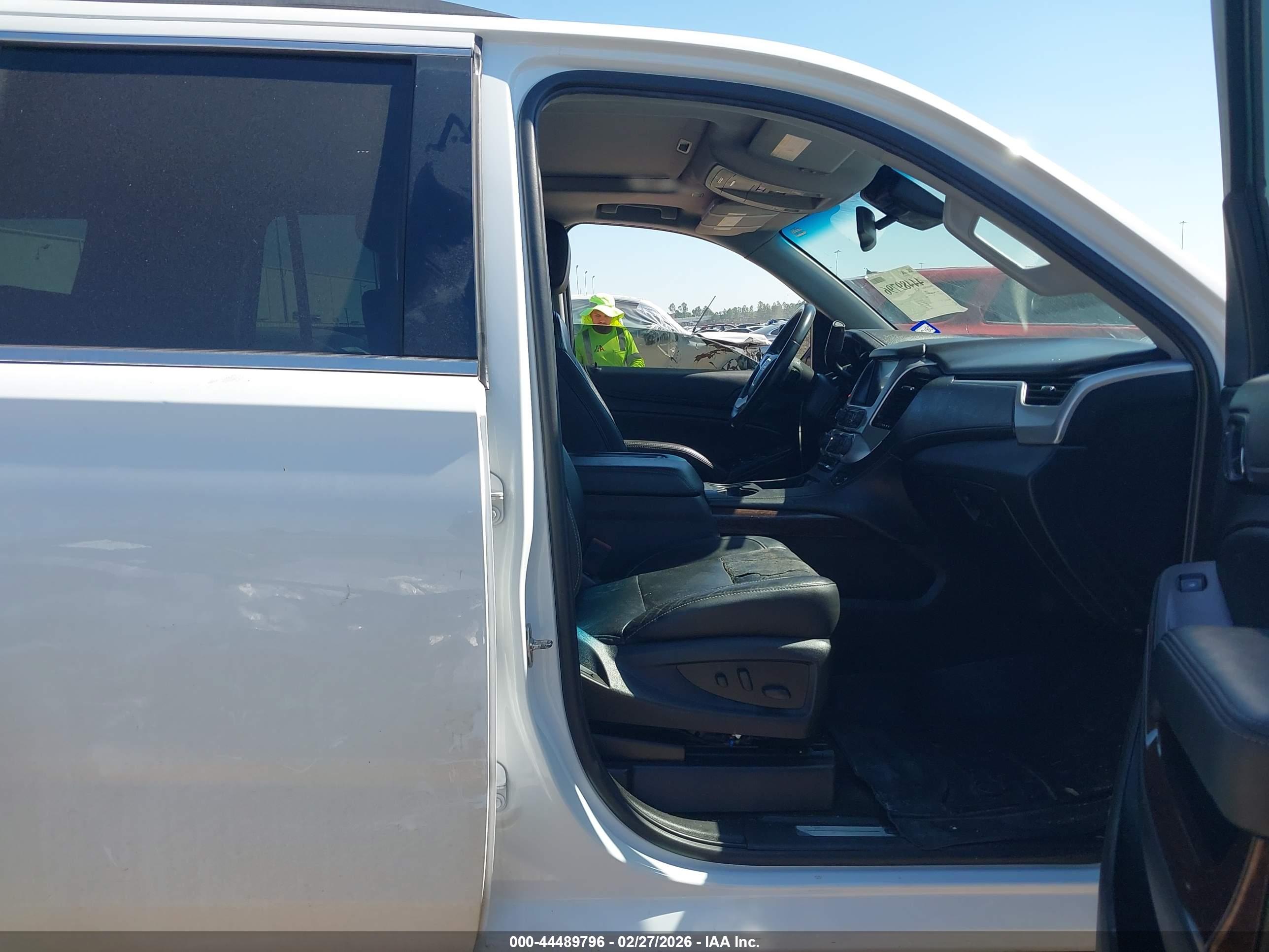 GMC YUKON image 5