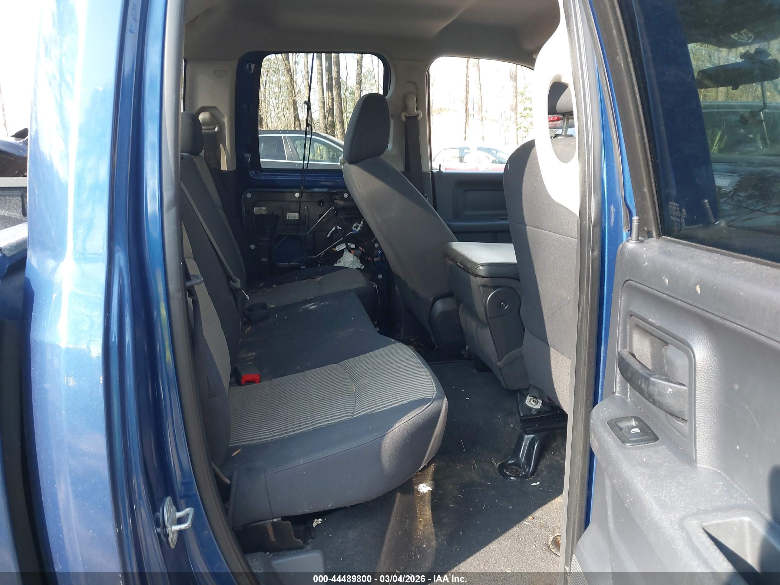 DODGE RAM image 8