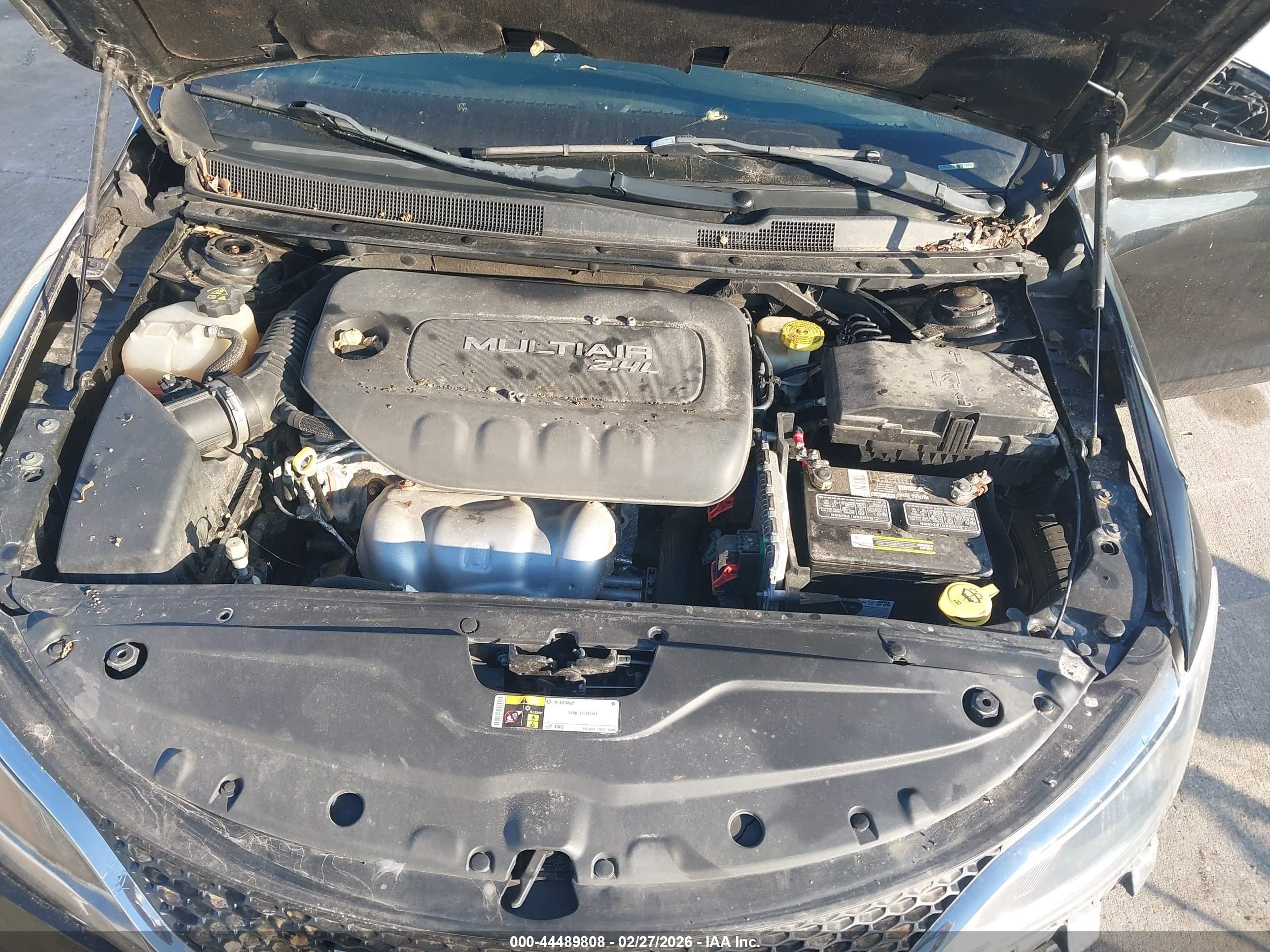 CHRYSLER 200 image 10