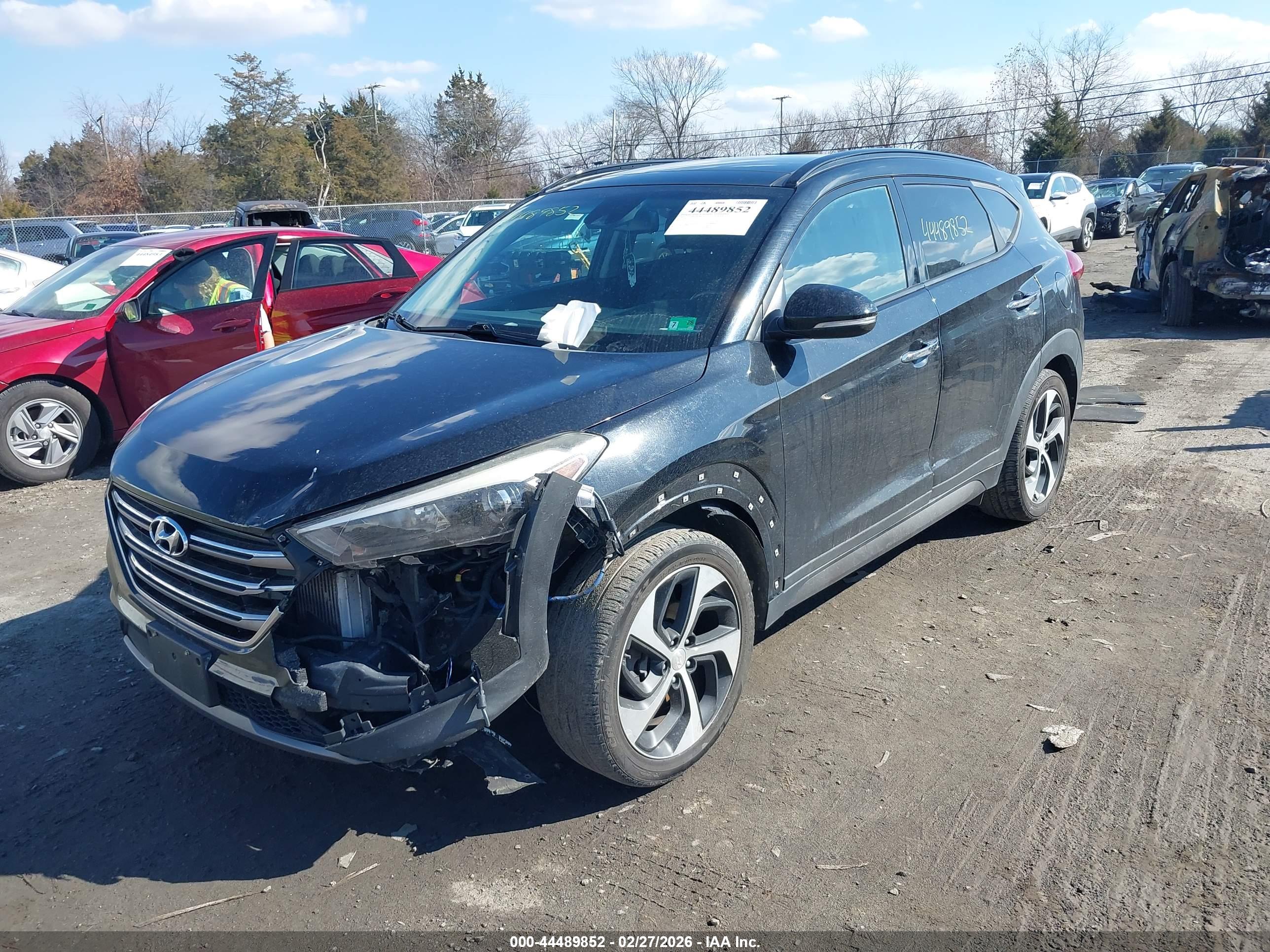 HYUNDAI TUCSON image 2