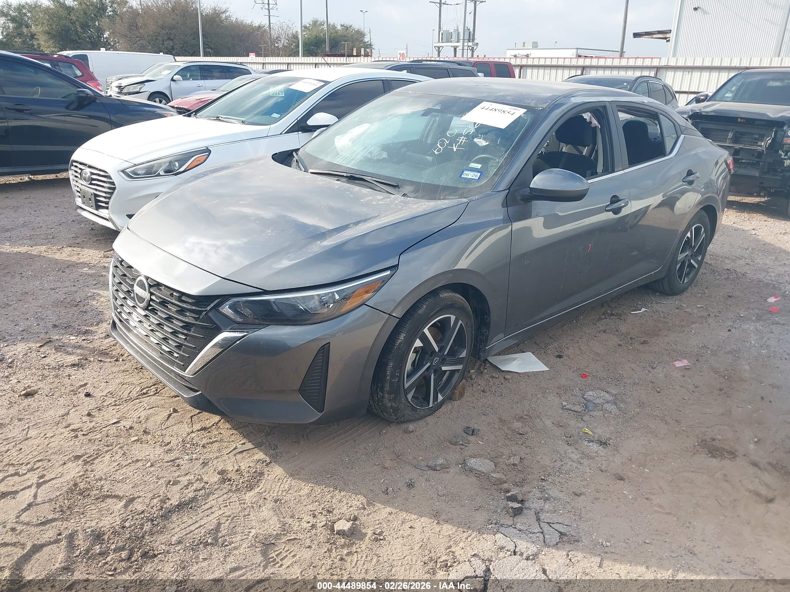 NISSAN SENTRA image 2