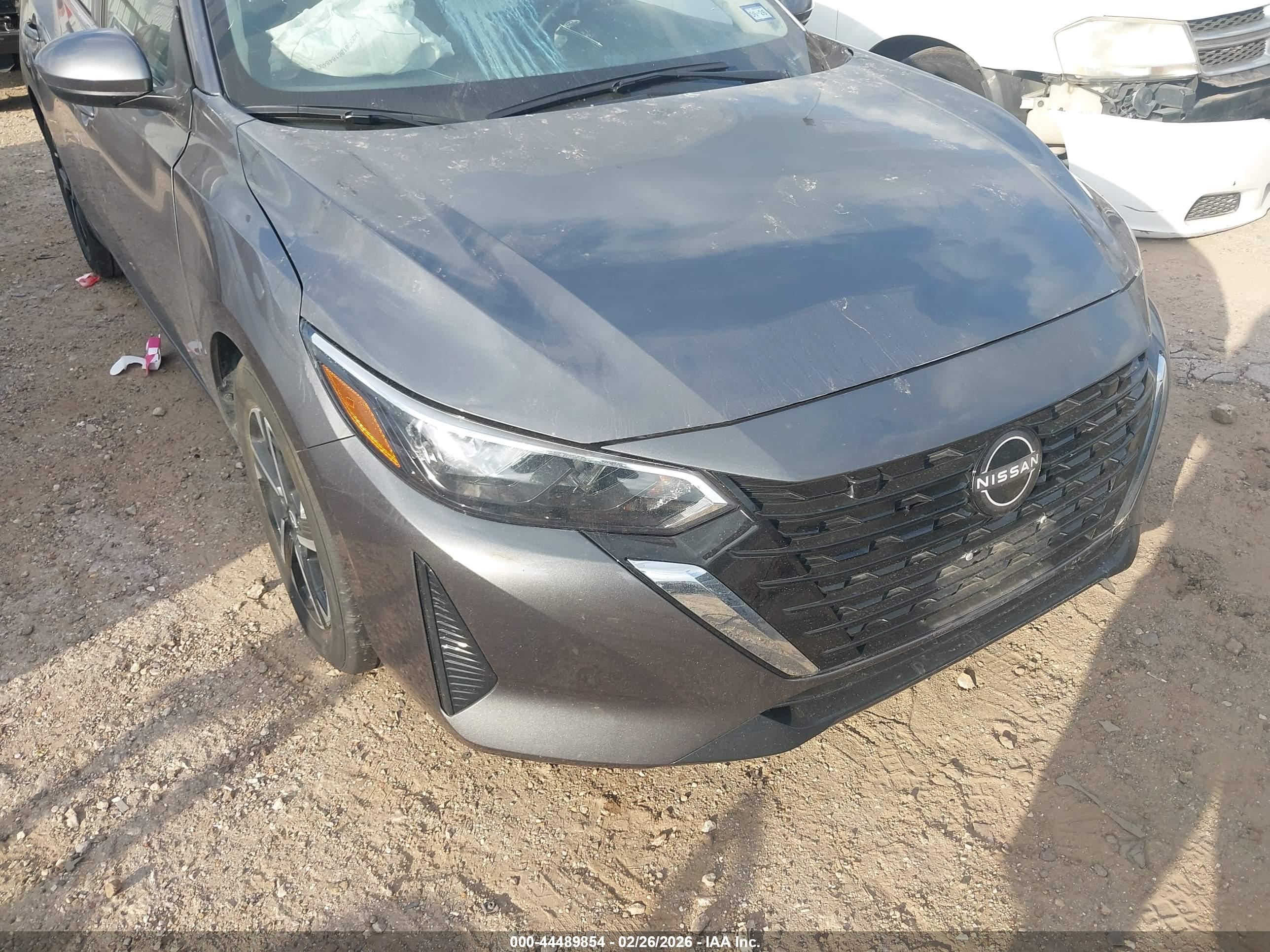 NISSAN SENTRA image 6