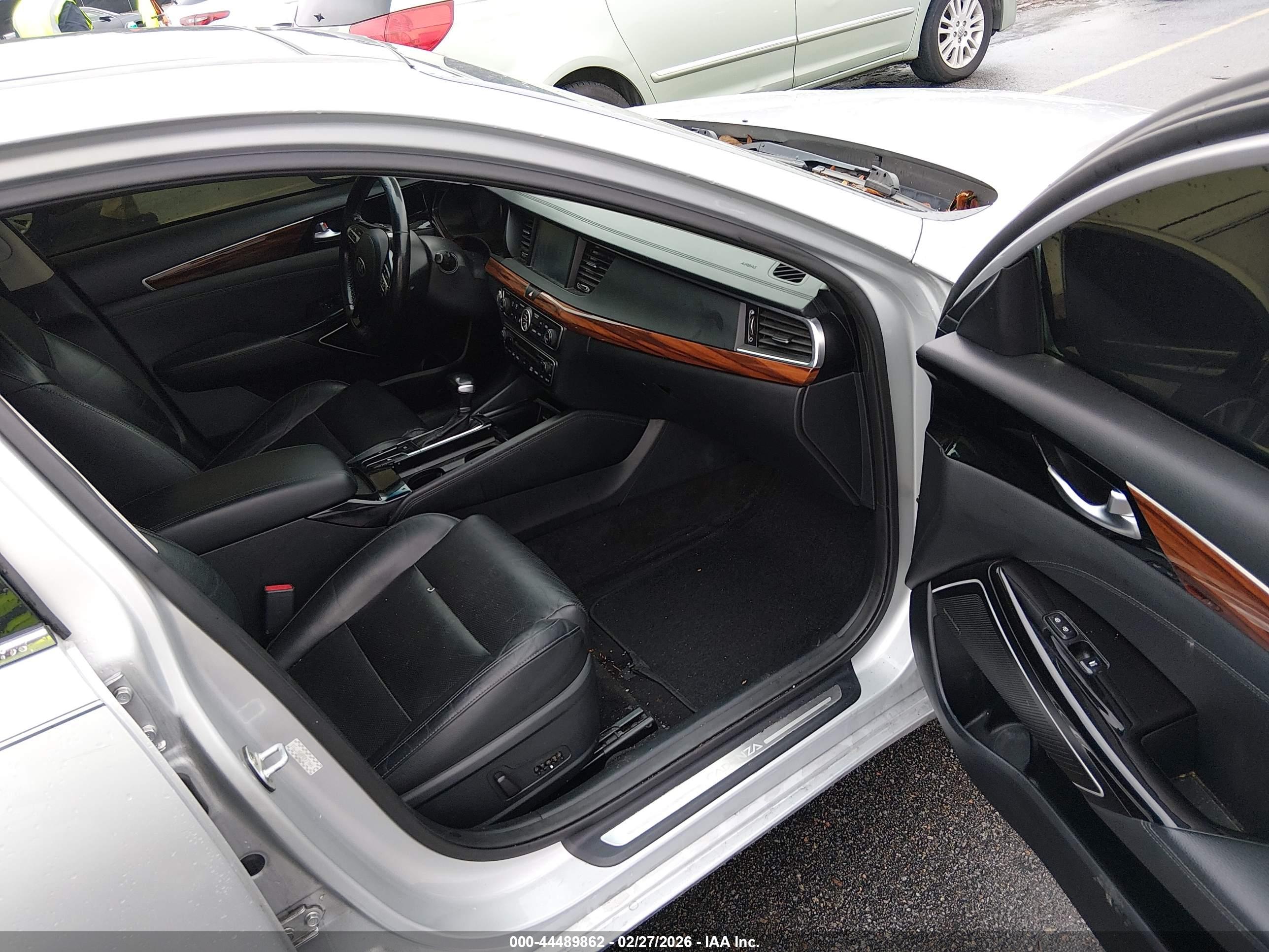KIA CADENZA image 5