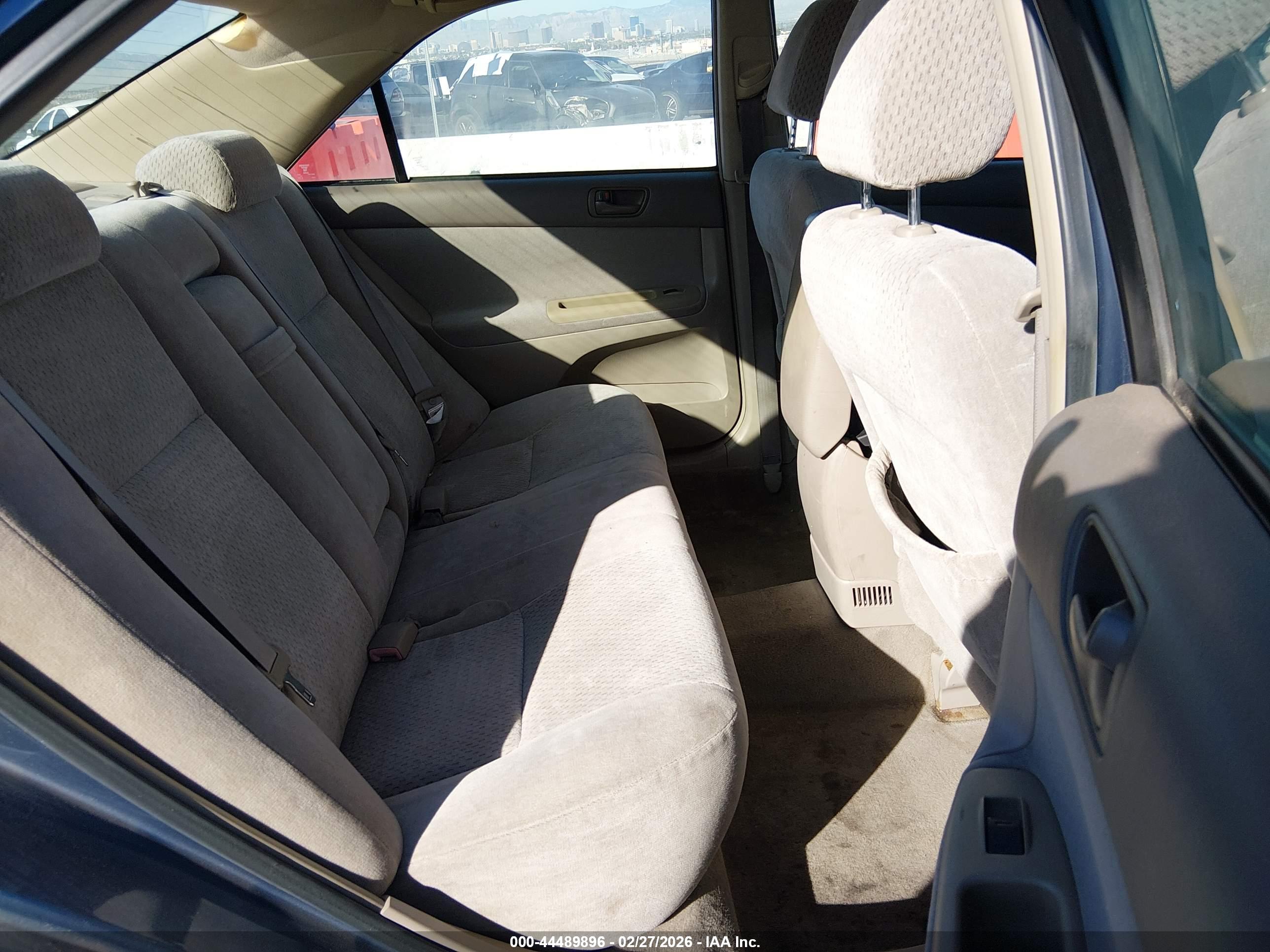 TOYOTA CAMRY image 8