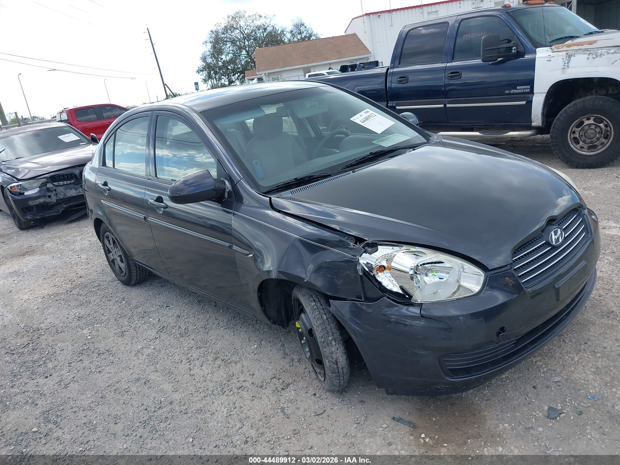 HYUNDAI ACCENT image 6