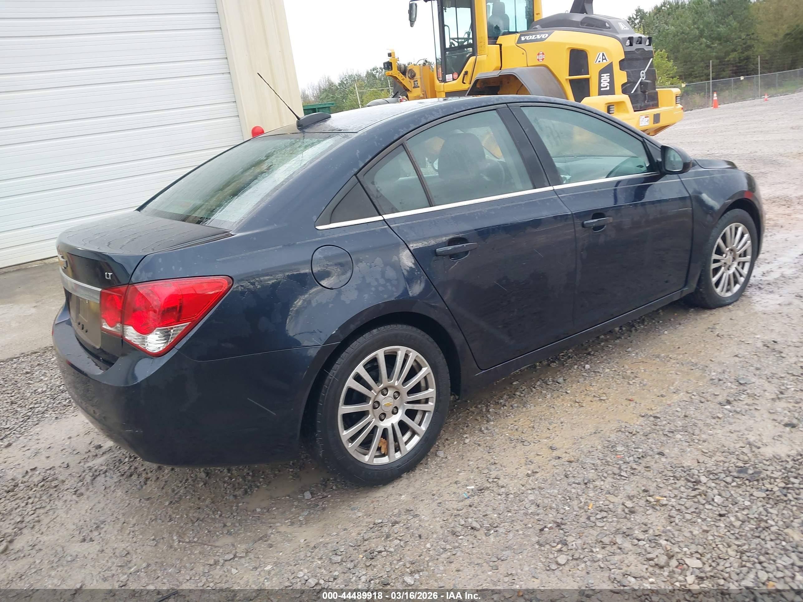 CHEVROLET CRUZE image 4