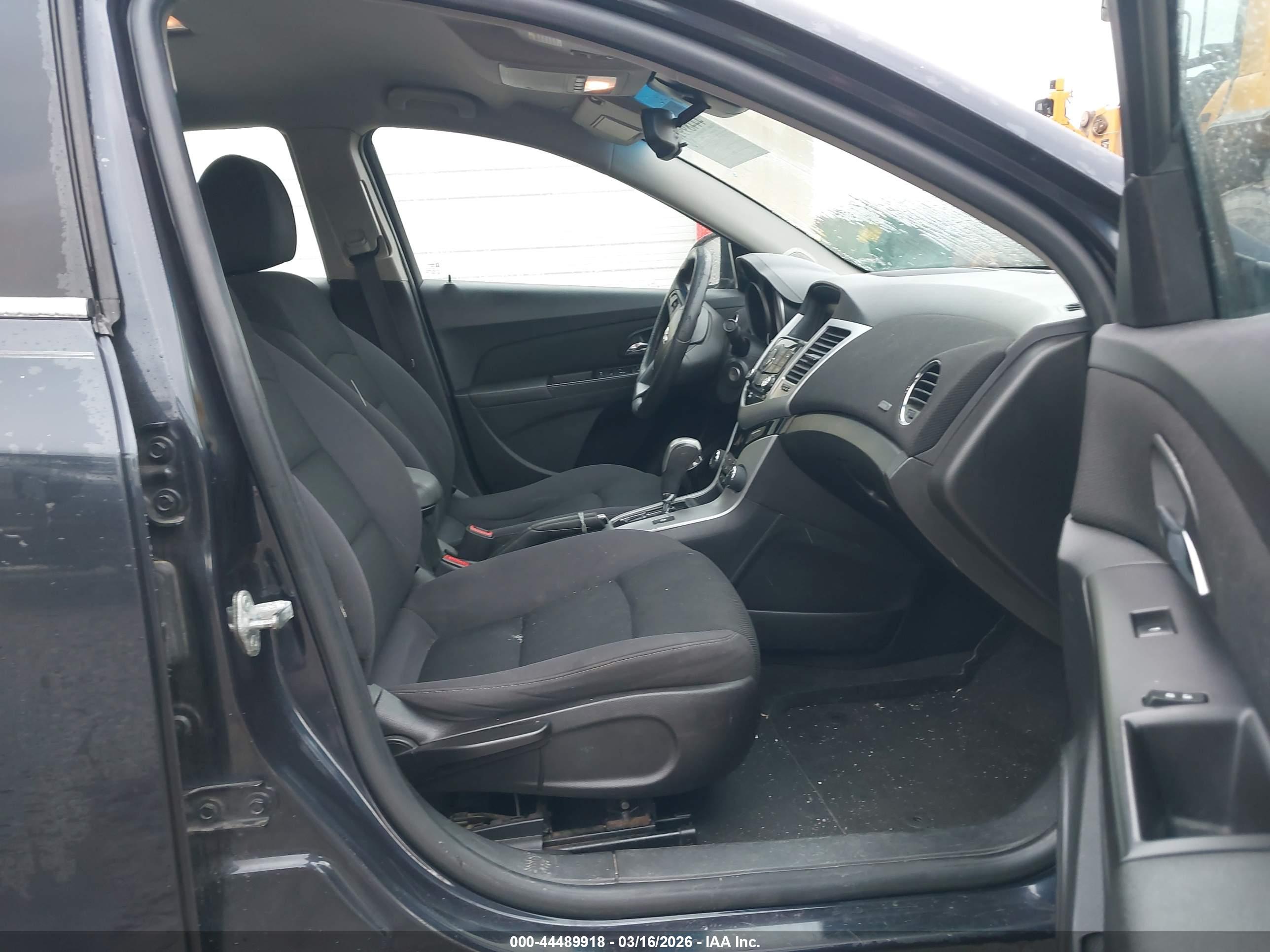 CHEVROLET CRUZE image 5