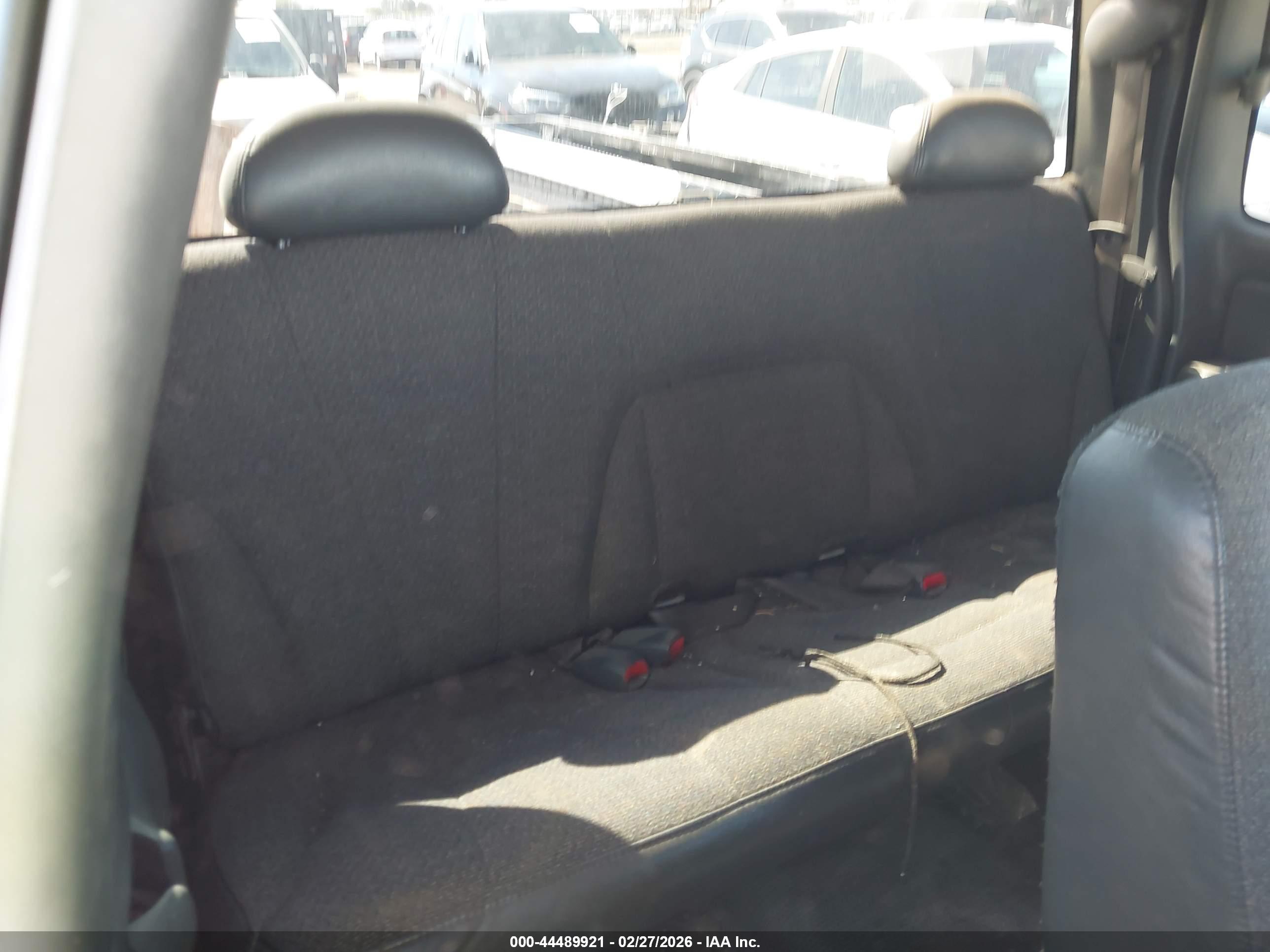 CHEVROLET SILVERADO image 8