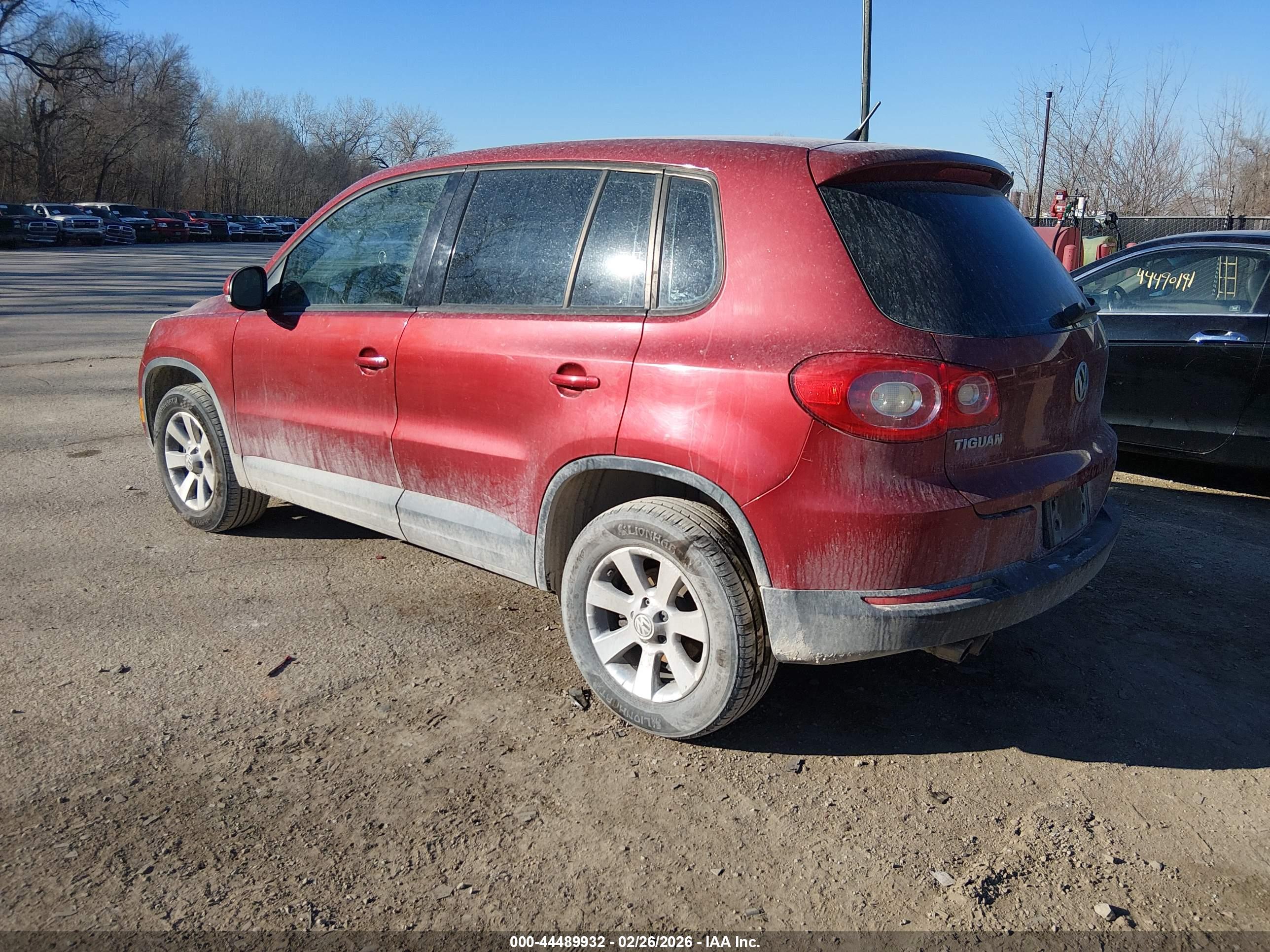 VOLKSWAGEN TIGUAN image 3
