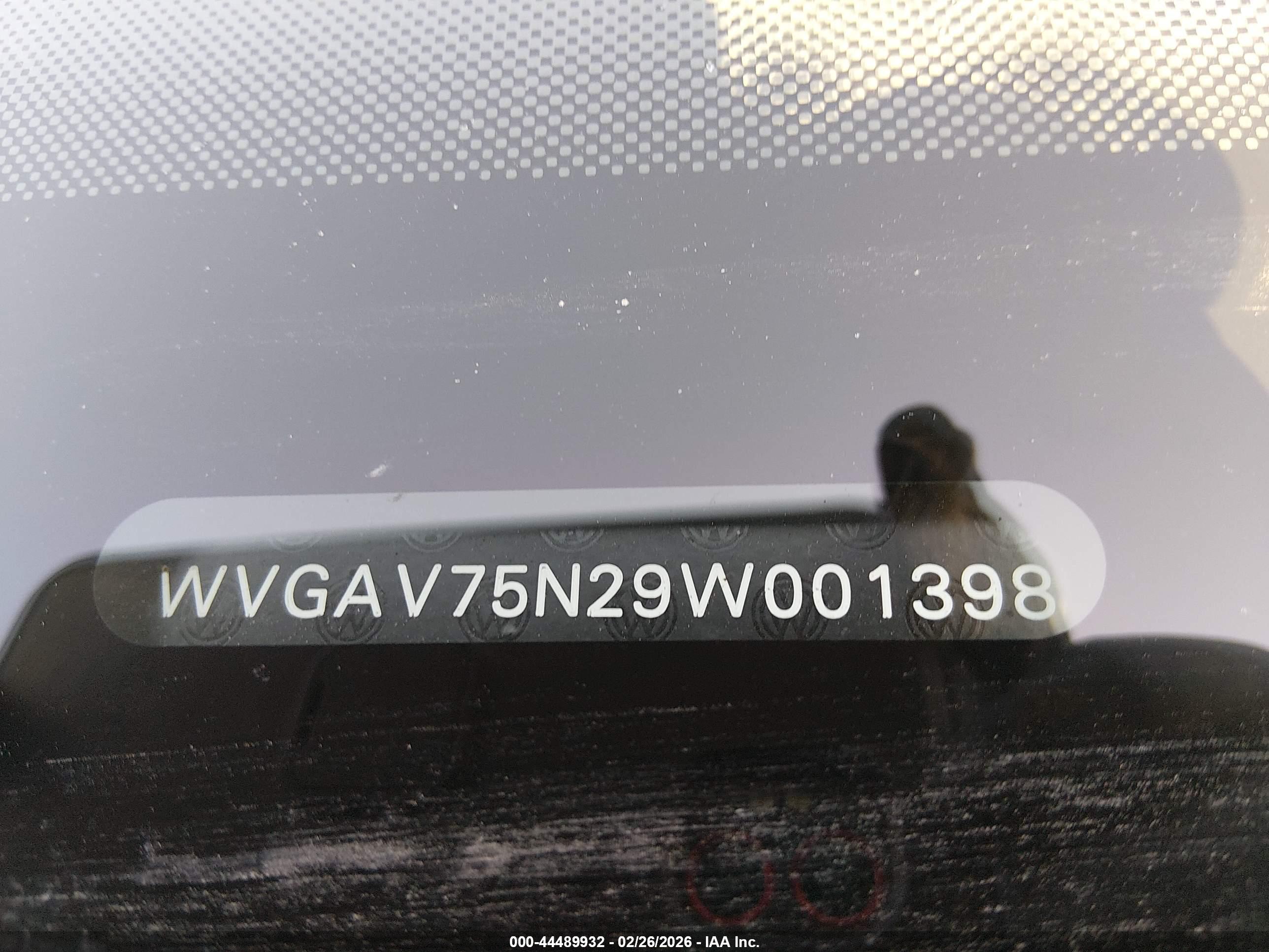 VOLKSWAGEN TIGUAN image 9