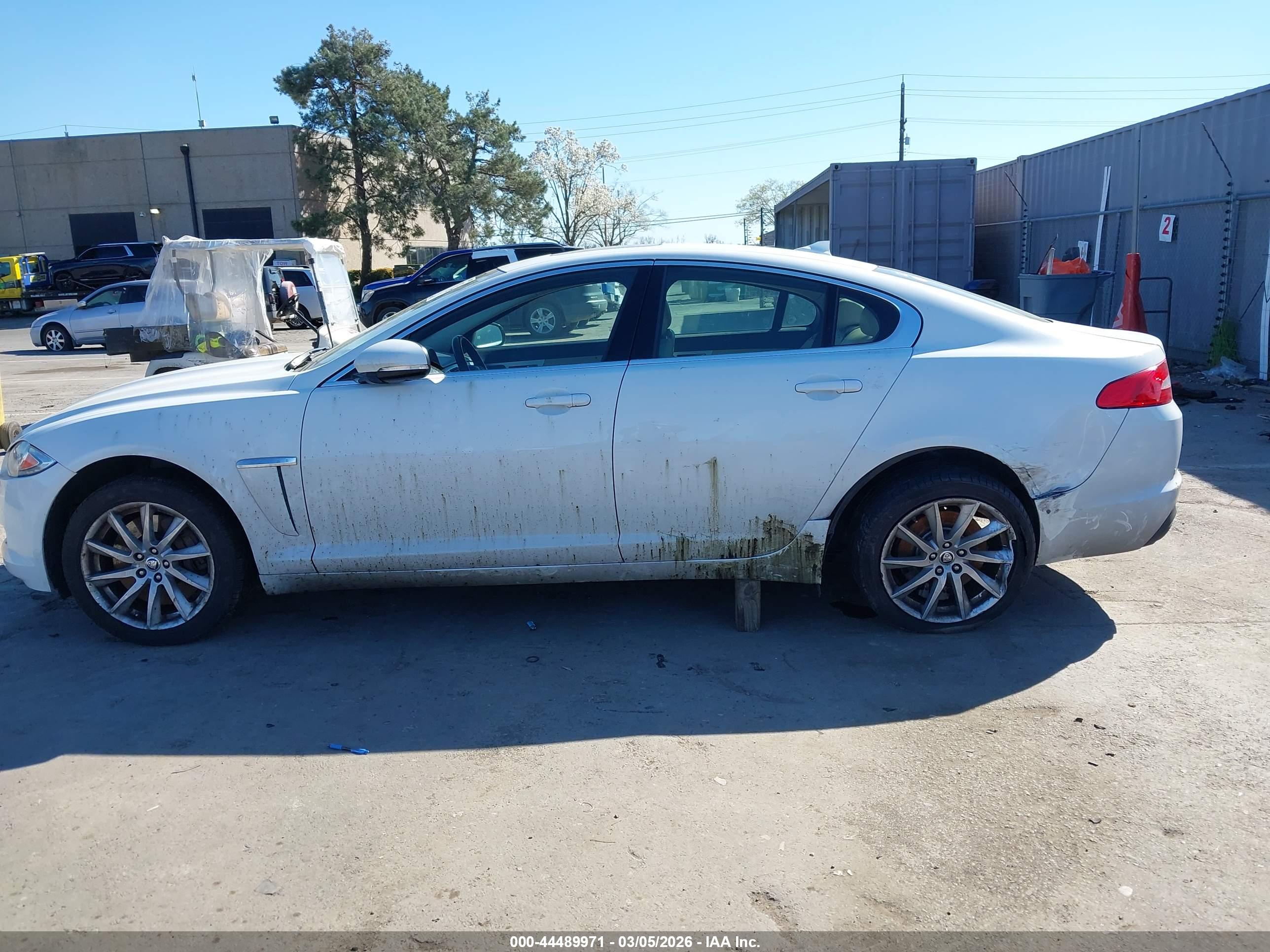 JAGUAR XF image 6