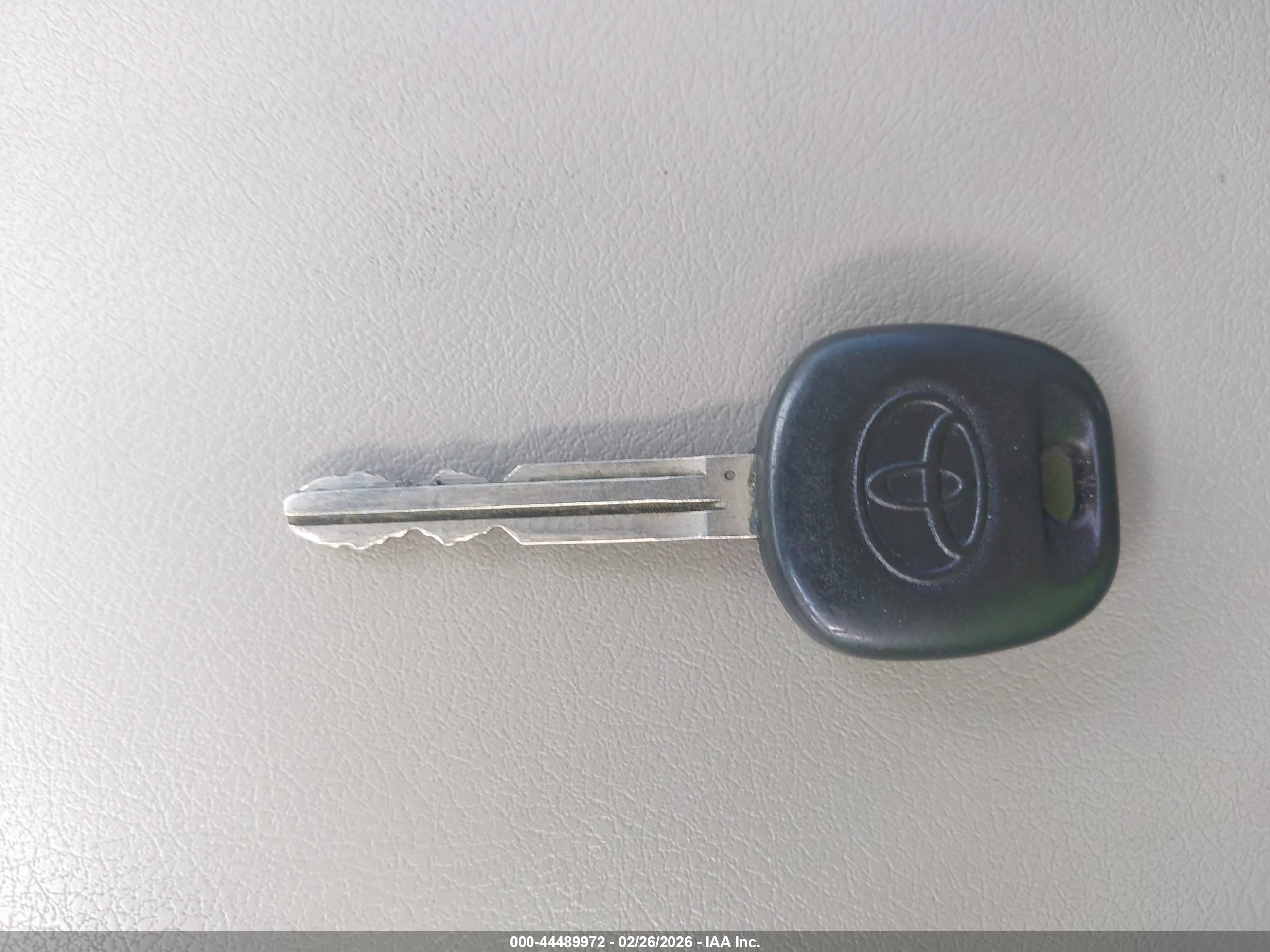 TOYOTA CAMRY image 11