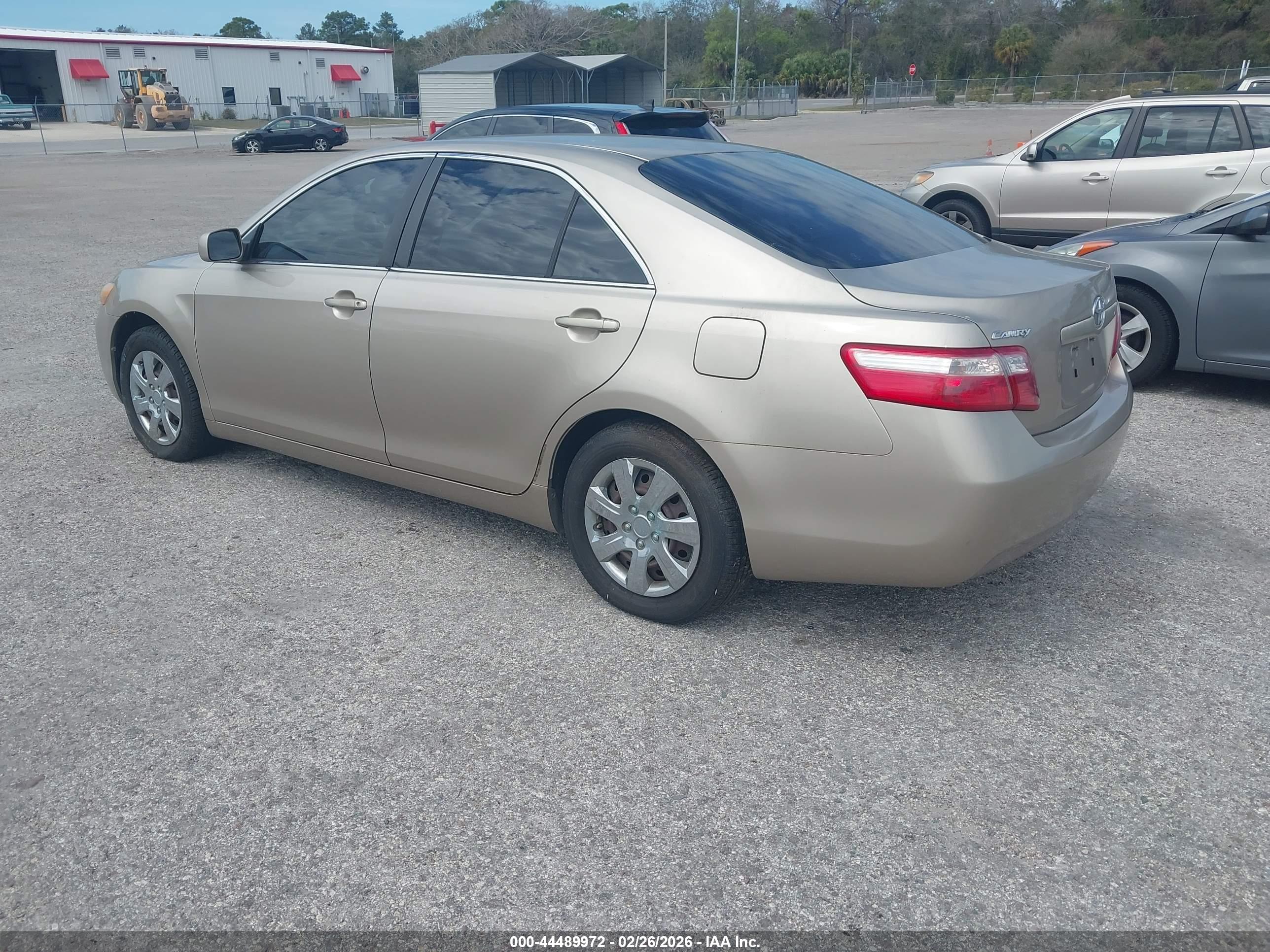 TOYOTA CAMRY image 3