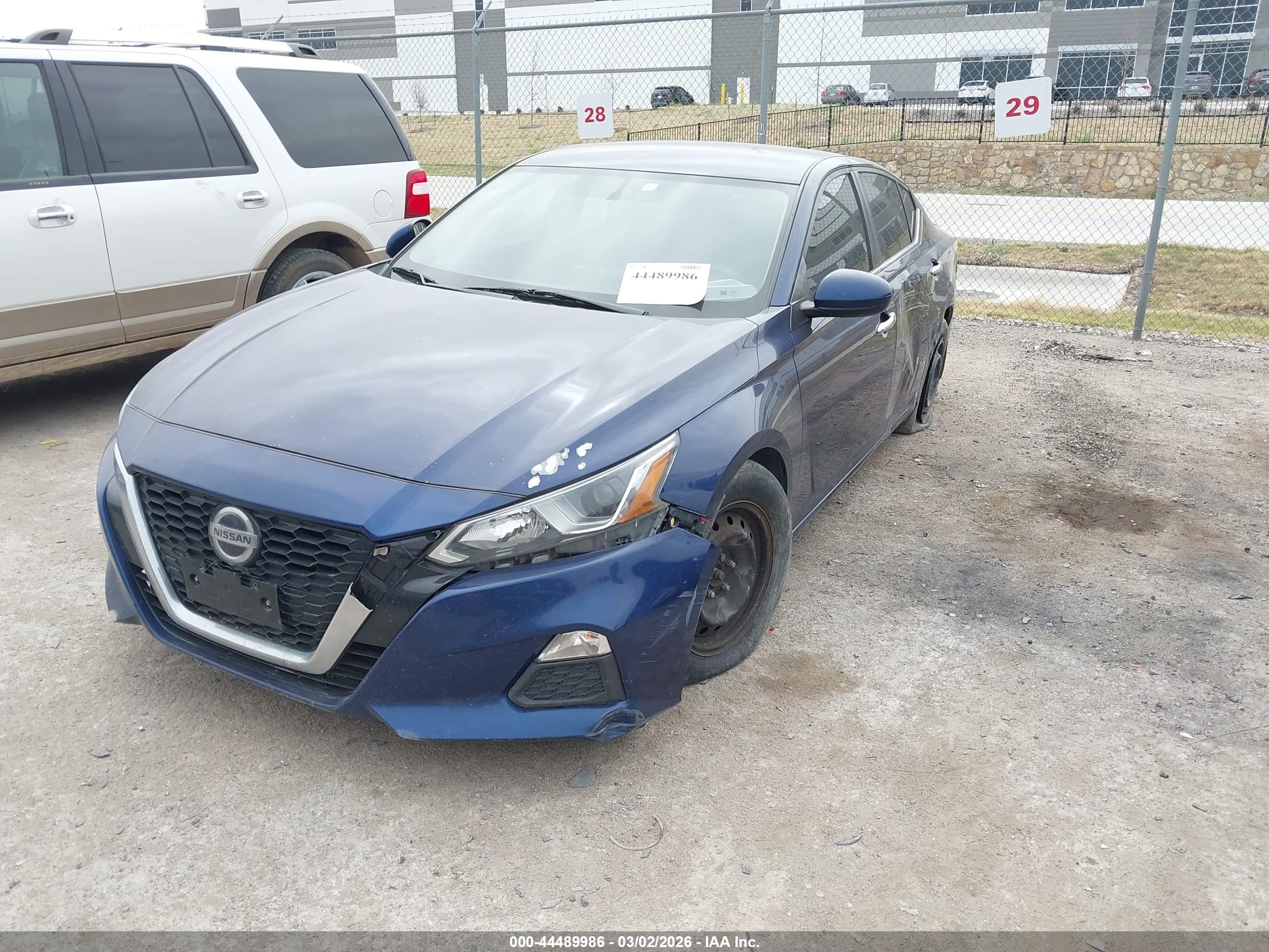 NISSAN ALTIMA image 2