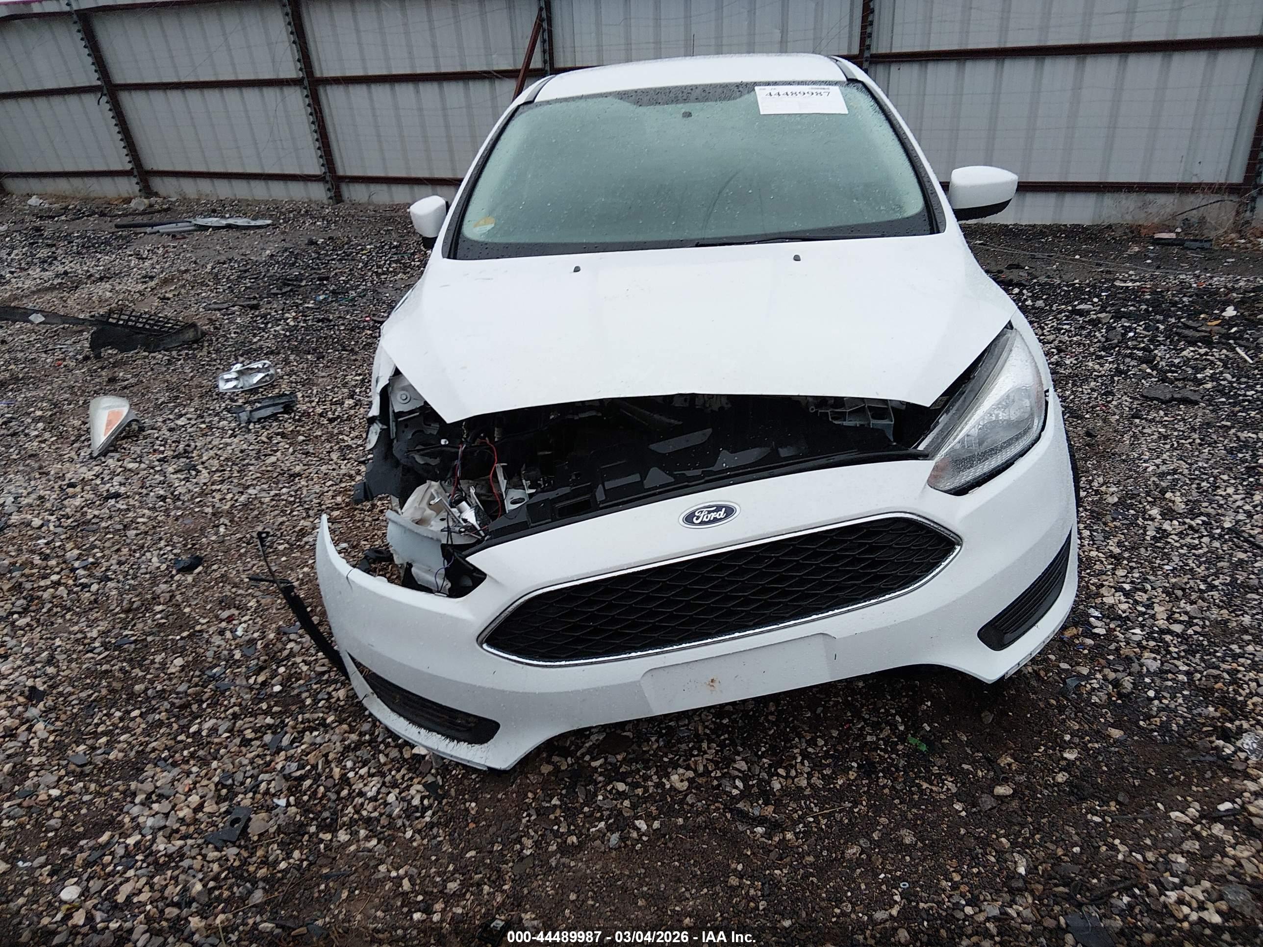 FORD FOCUS image 6
